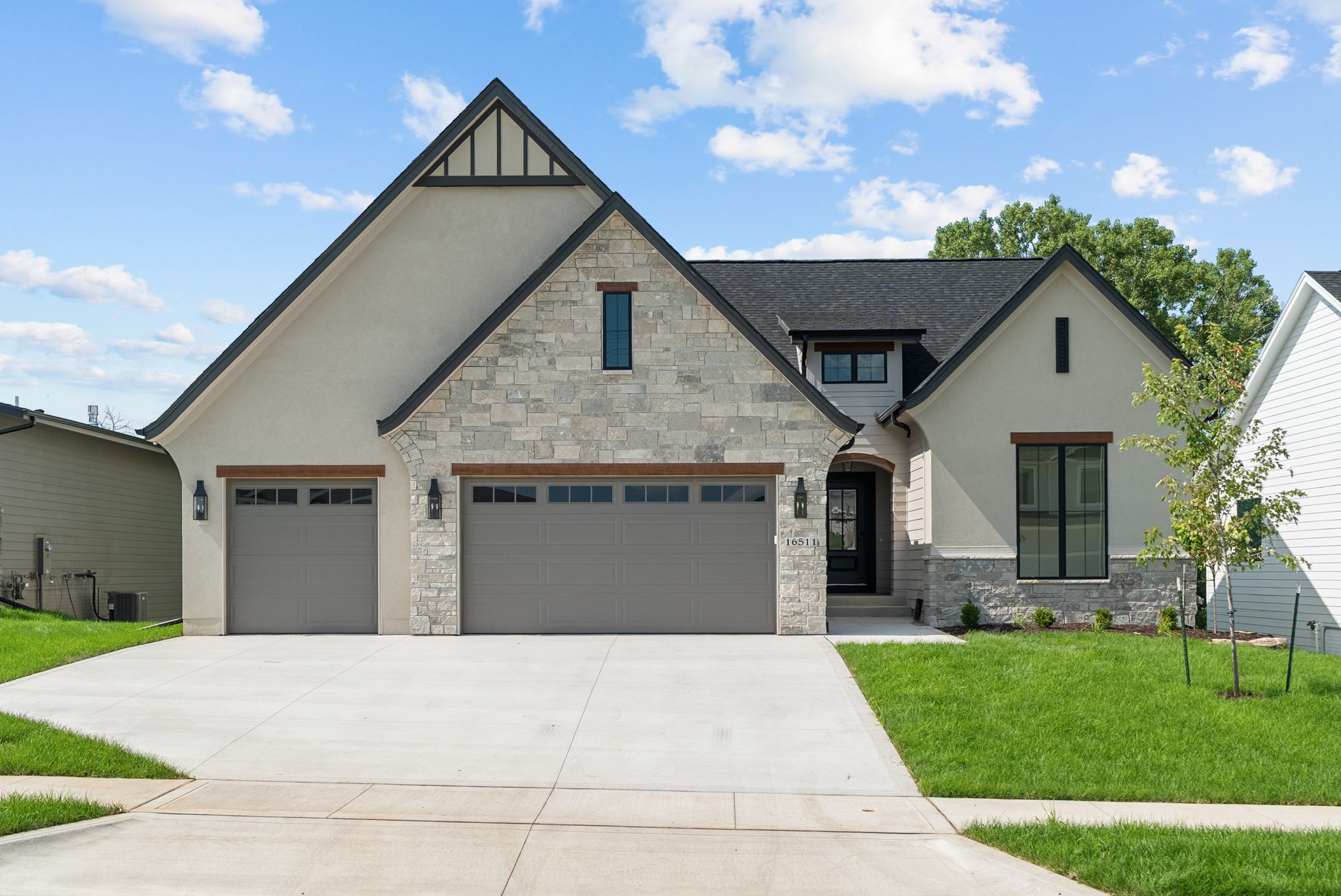 16511 Ironwood Lane Property Photo 1