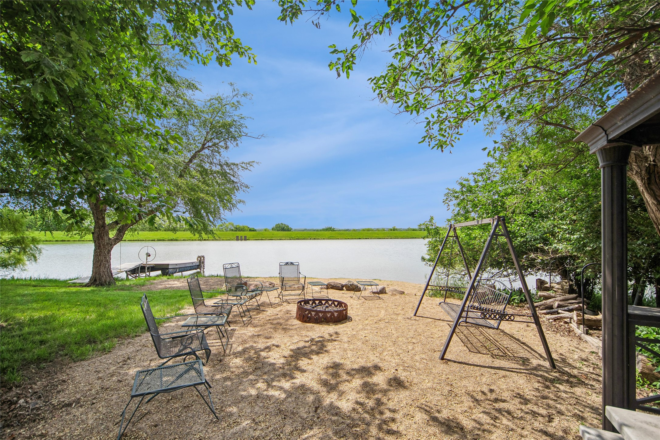 1550 S Deer Road Property Photo 3