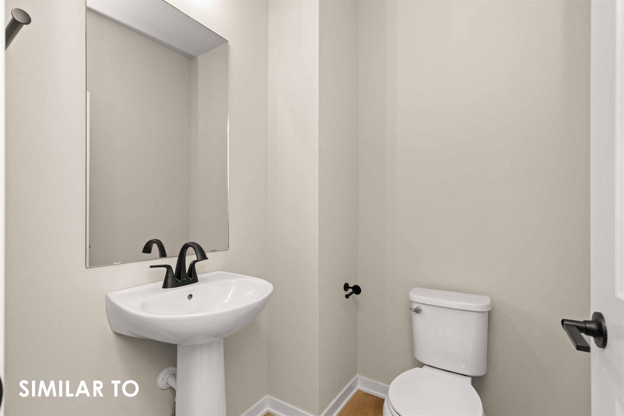 1004 Featherstone Avenue Ne Property Photo 13
