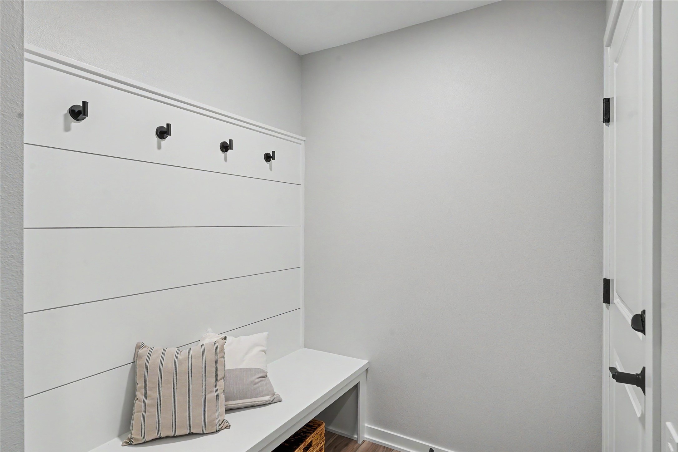 2714 Fleur Drive 11 Property Photo 4