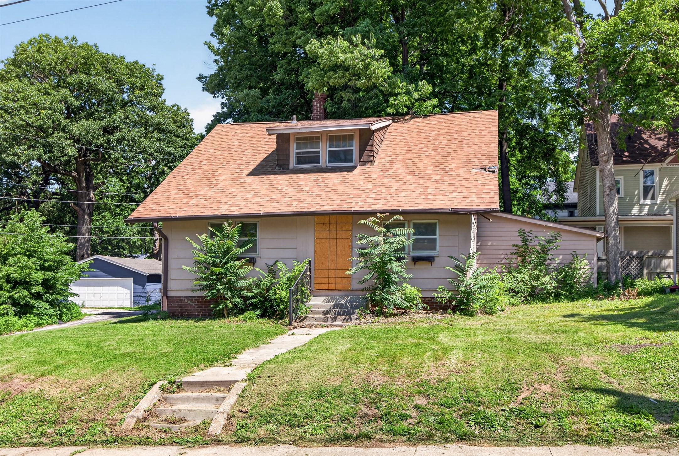 2609 School Street Property Photo 3