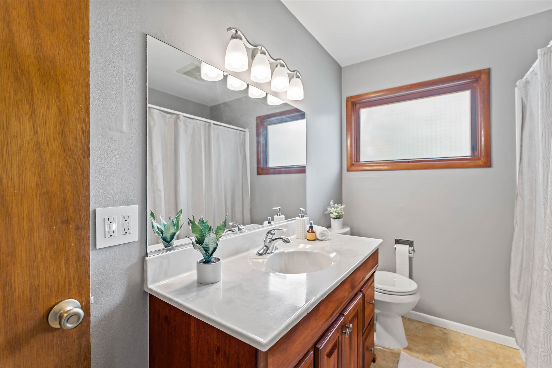 1411 Glendale Avenue Property Photo 15