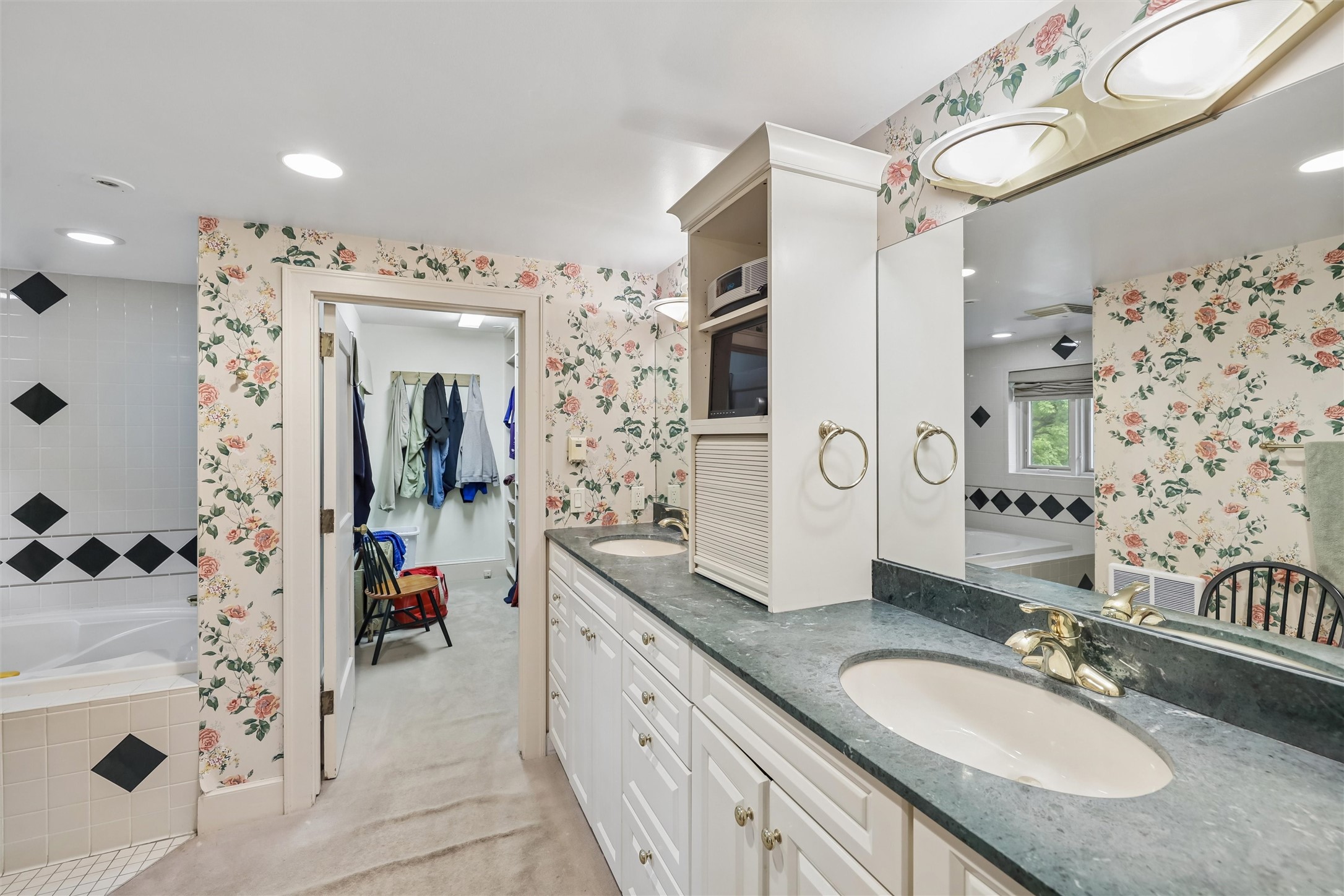 100 37th Street Property Photo 24