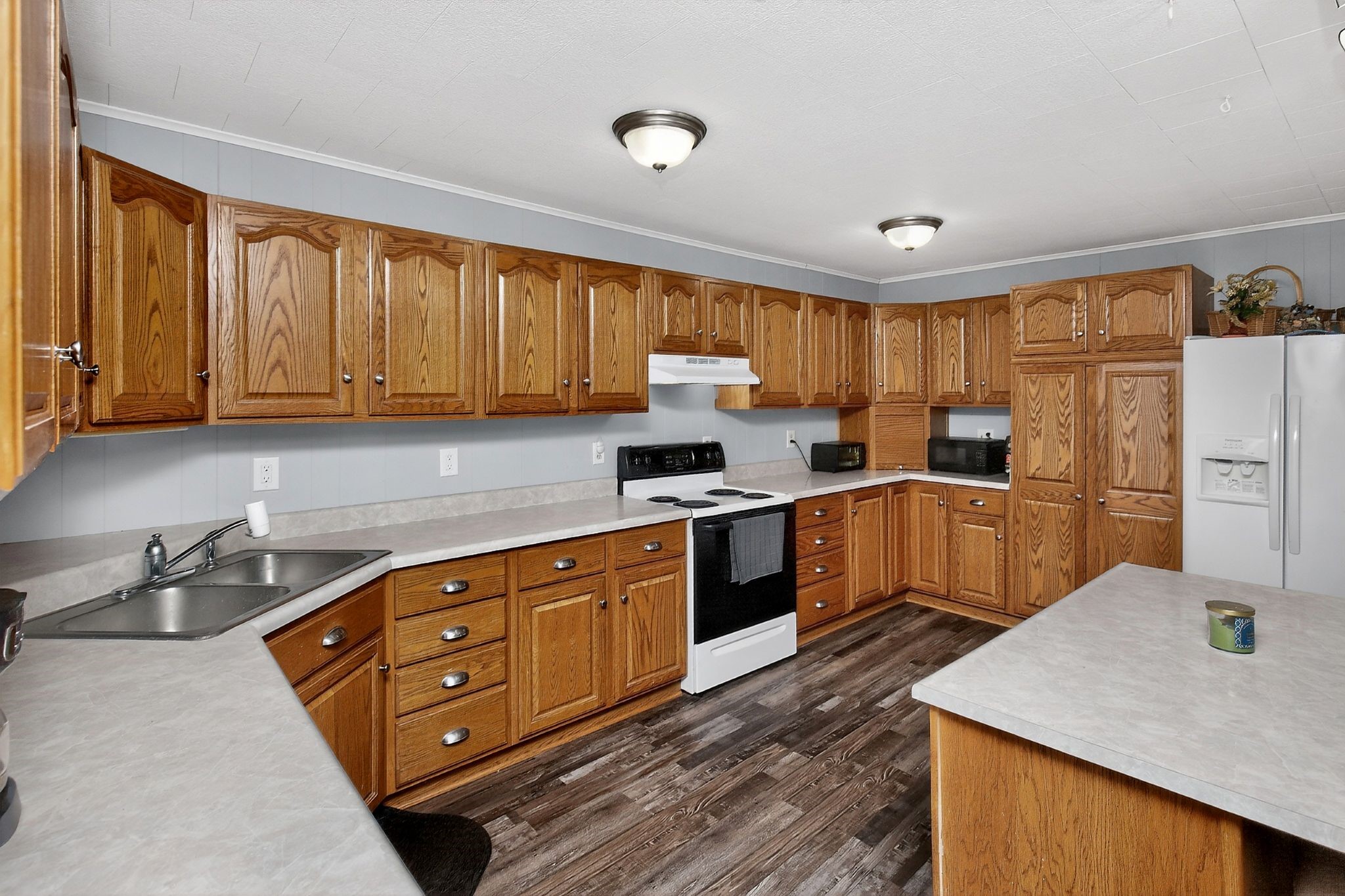 1235 E 34th Street Property Photo 10
