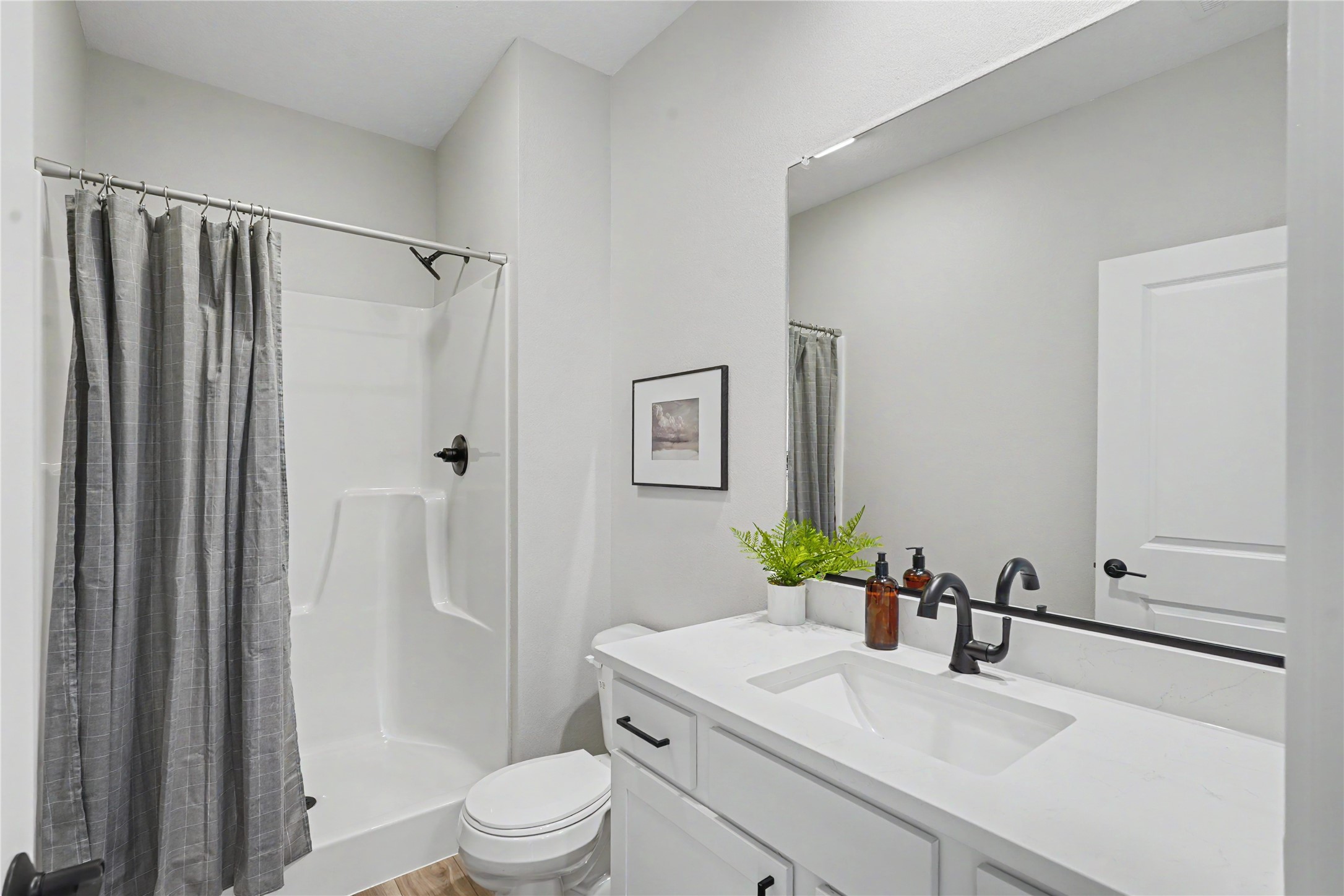 2722 Fleur Drive 15 Property Photo 7