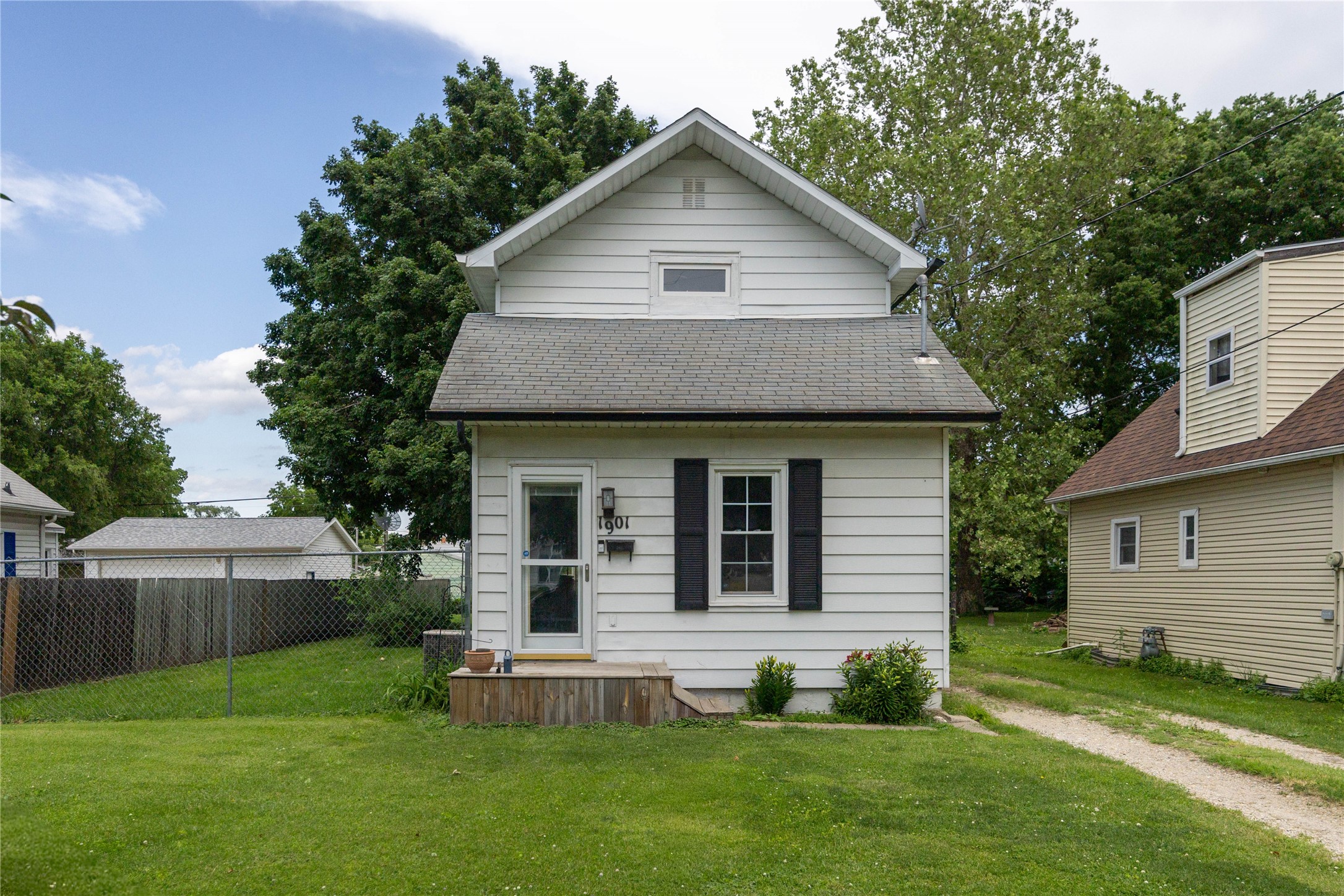 1901 E 23rd Street Property Photo 1