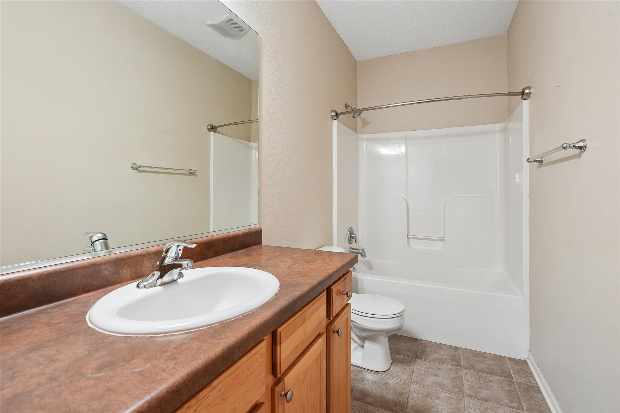 2406 Ne Oak Drive 4 Property Photo 11