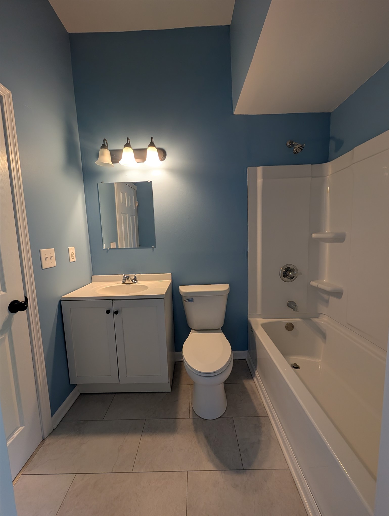 423 E Washington Street Property Photo 7