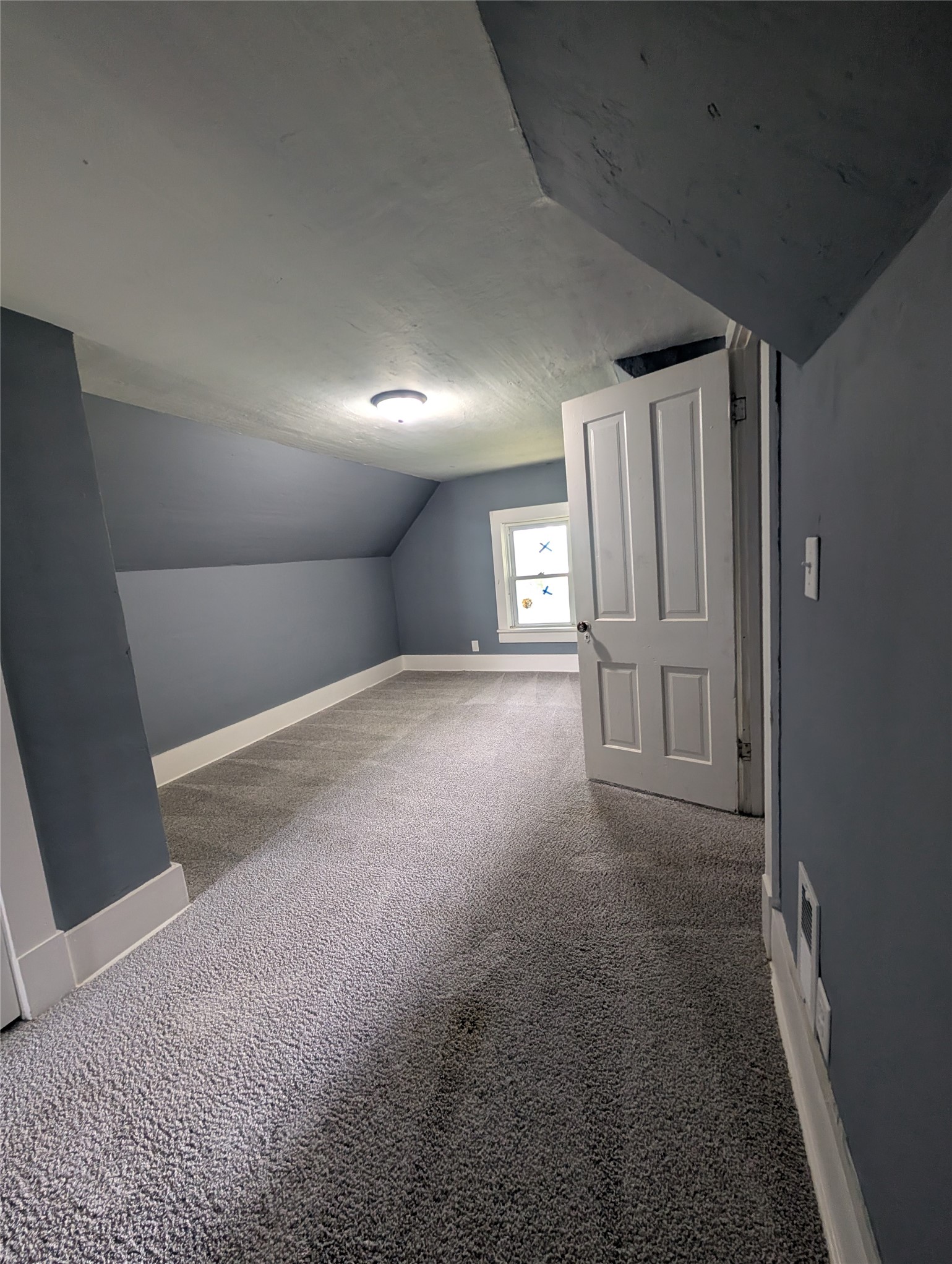 423 E Washington Street Property Photo 12