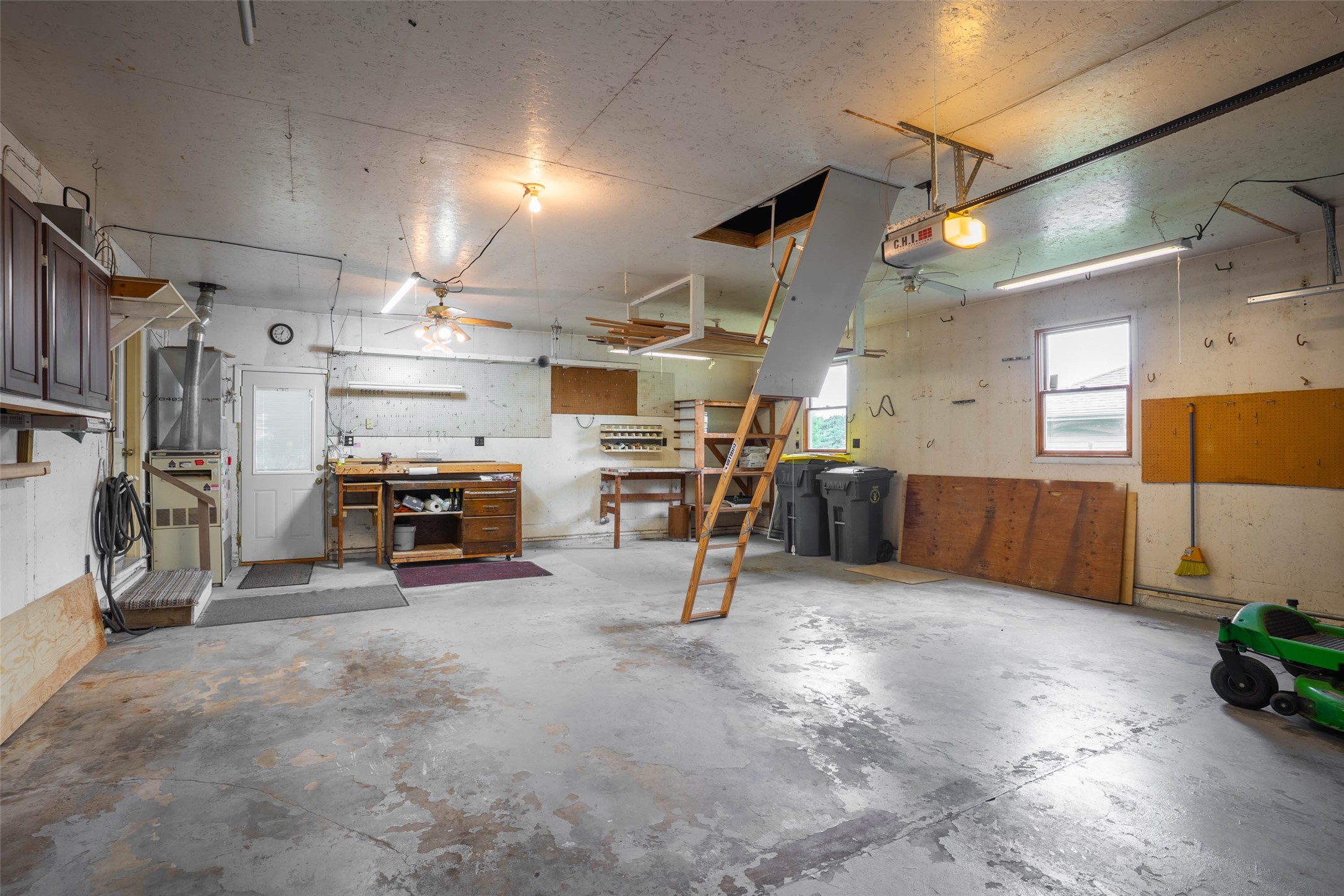 1429 W 1st Street Property Photo 22