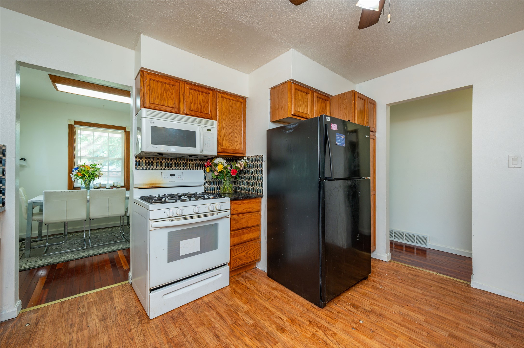 510 E Hughes Avenue Property Photo 5