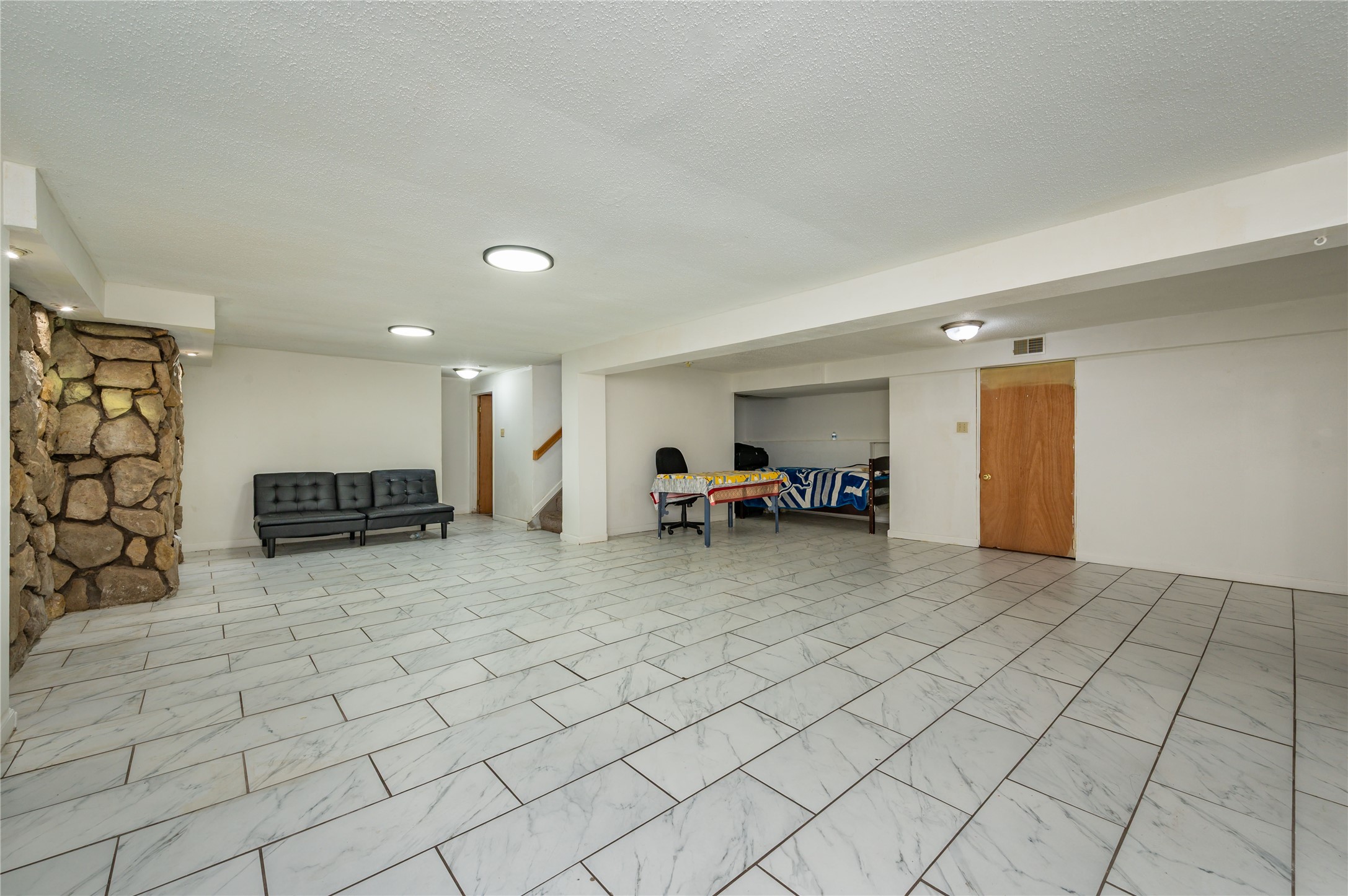 510 E Hughes Avenue Property Photo 13