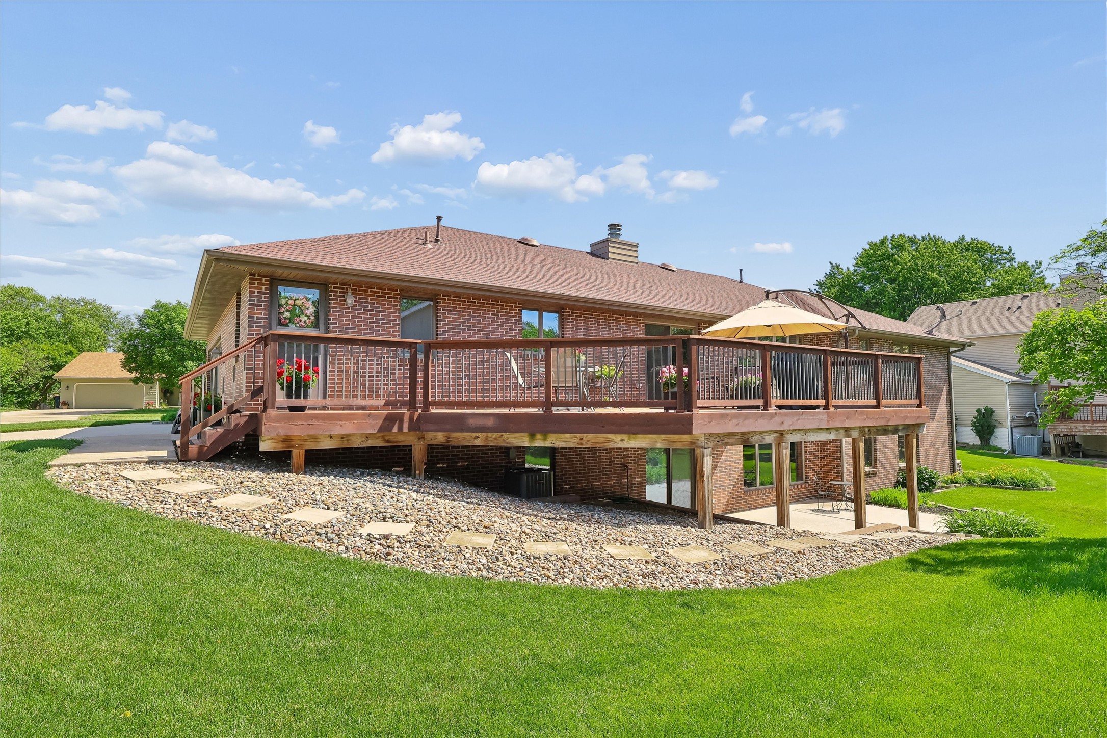 9920 Hammontree Drive Property Photo 2