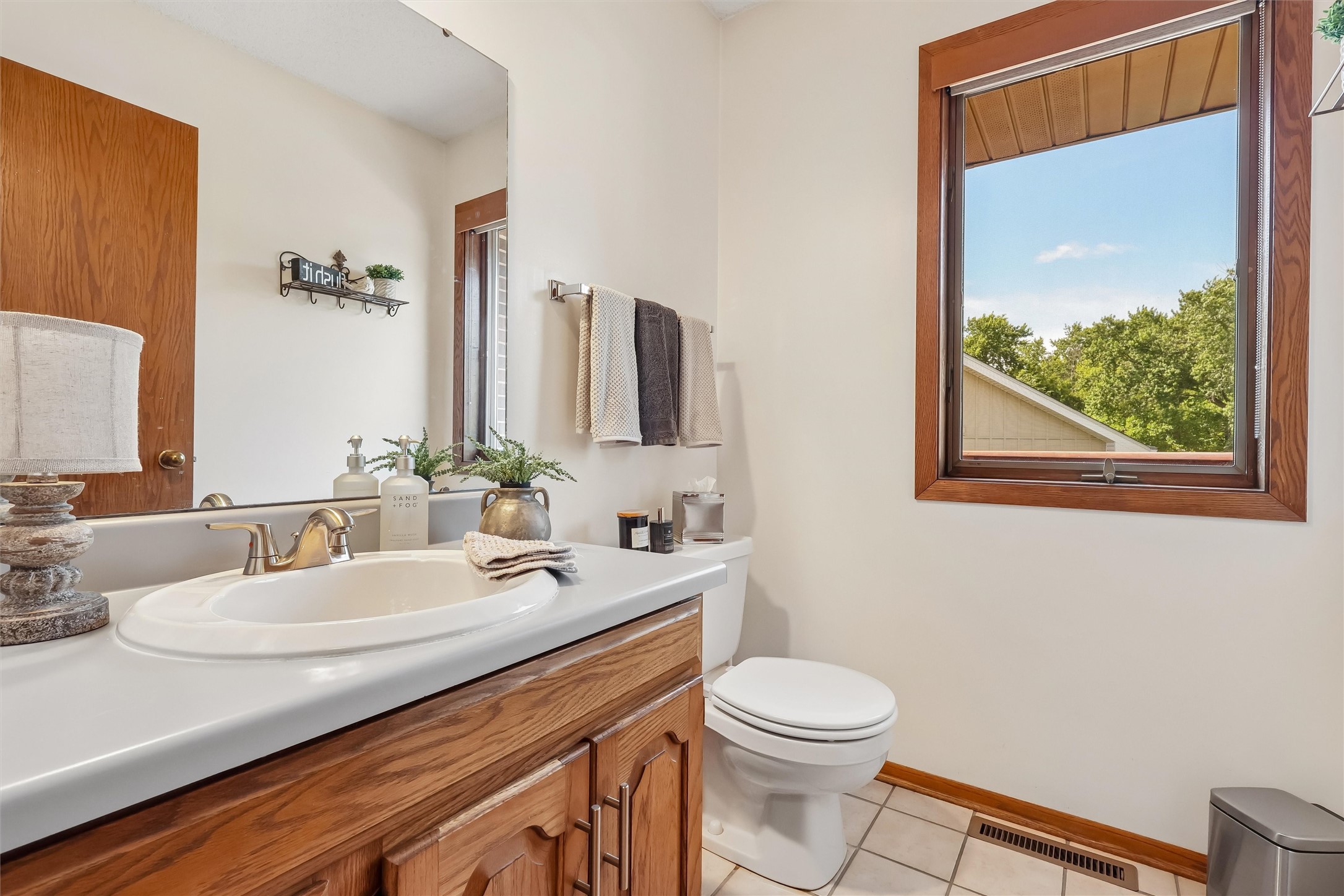 9920 Hammontree Drive Property Photo 14