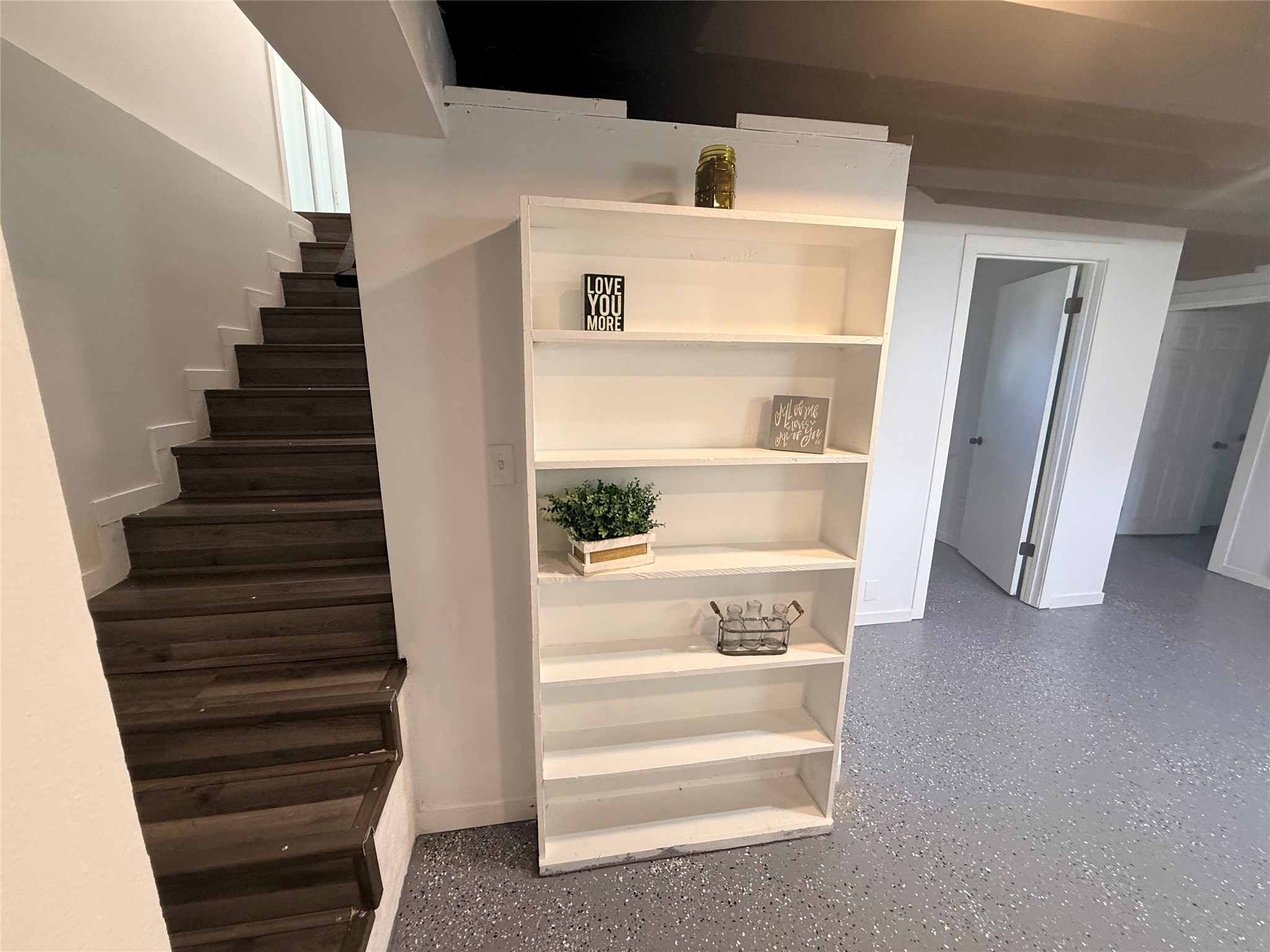3126 State Avenue Property Photo 11