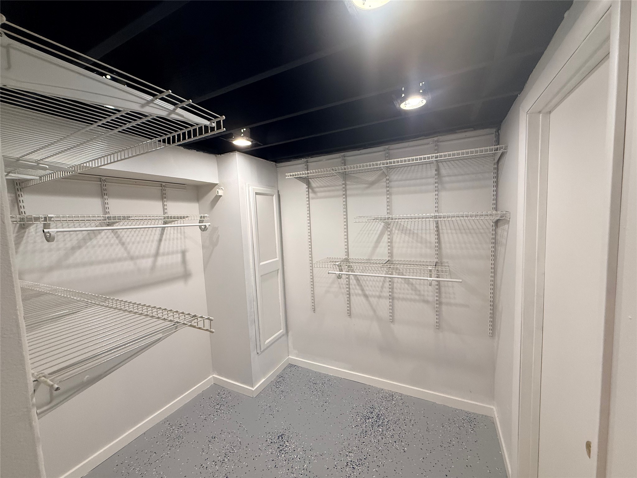 3126 State Avenue Property Photo 15