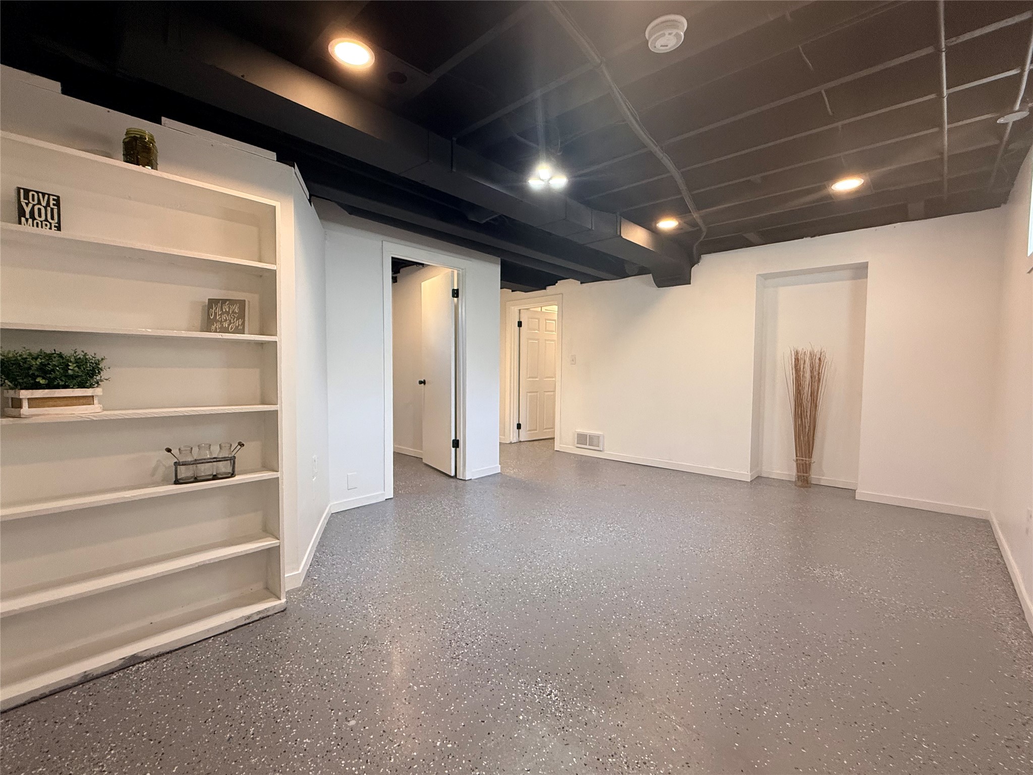 3126 State Avenue Property Photo 21