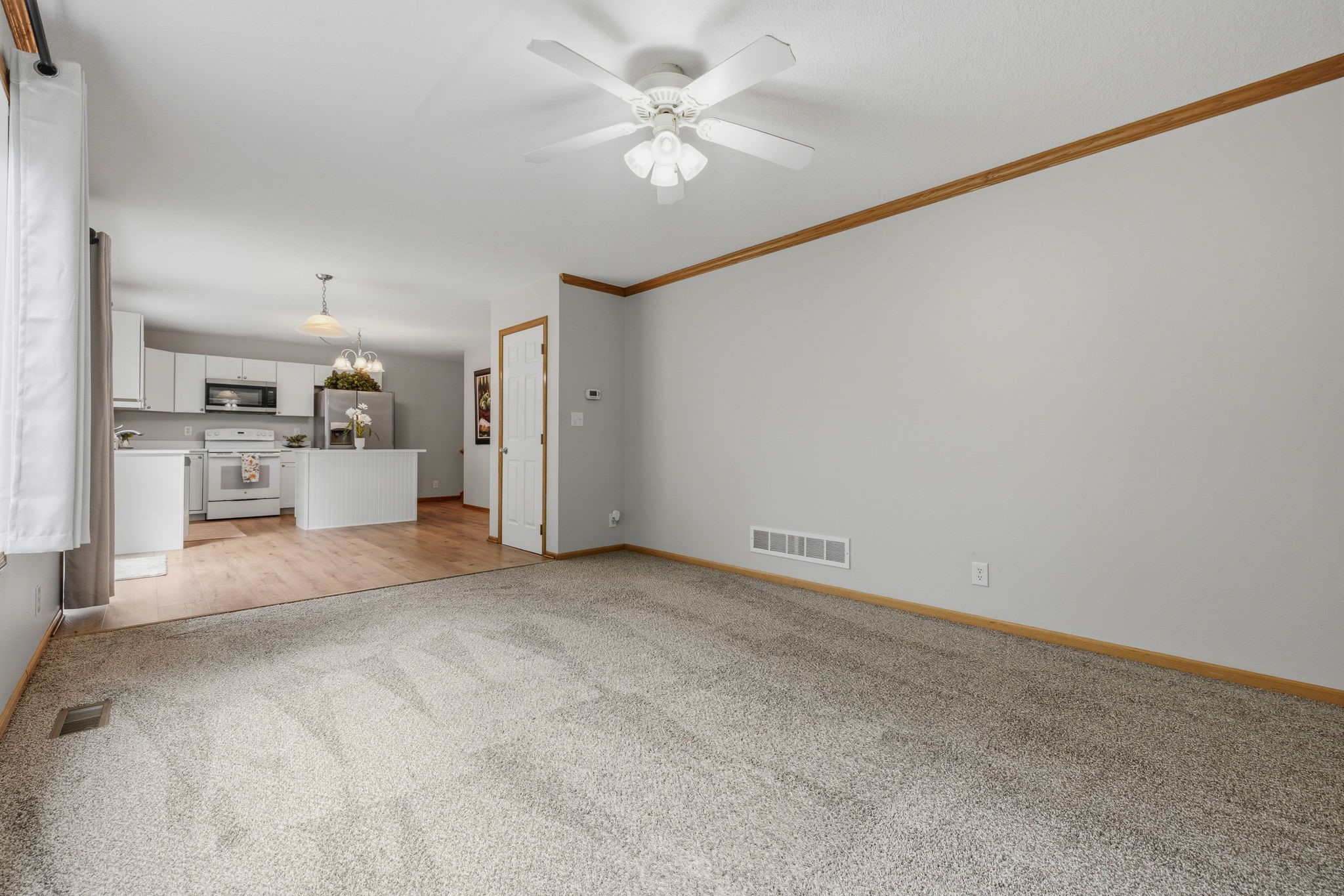 1002 Poe Avenue Property Photo 7