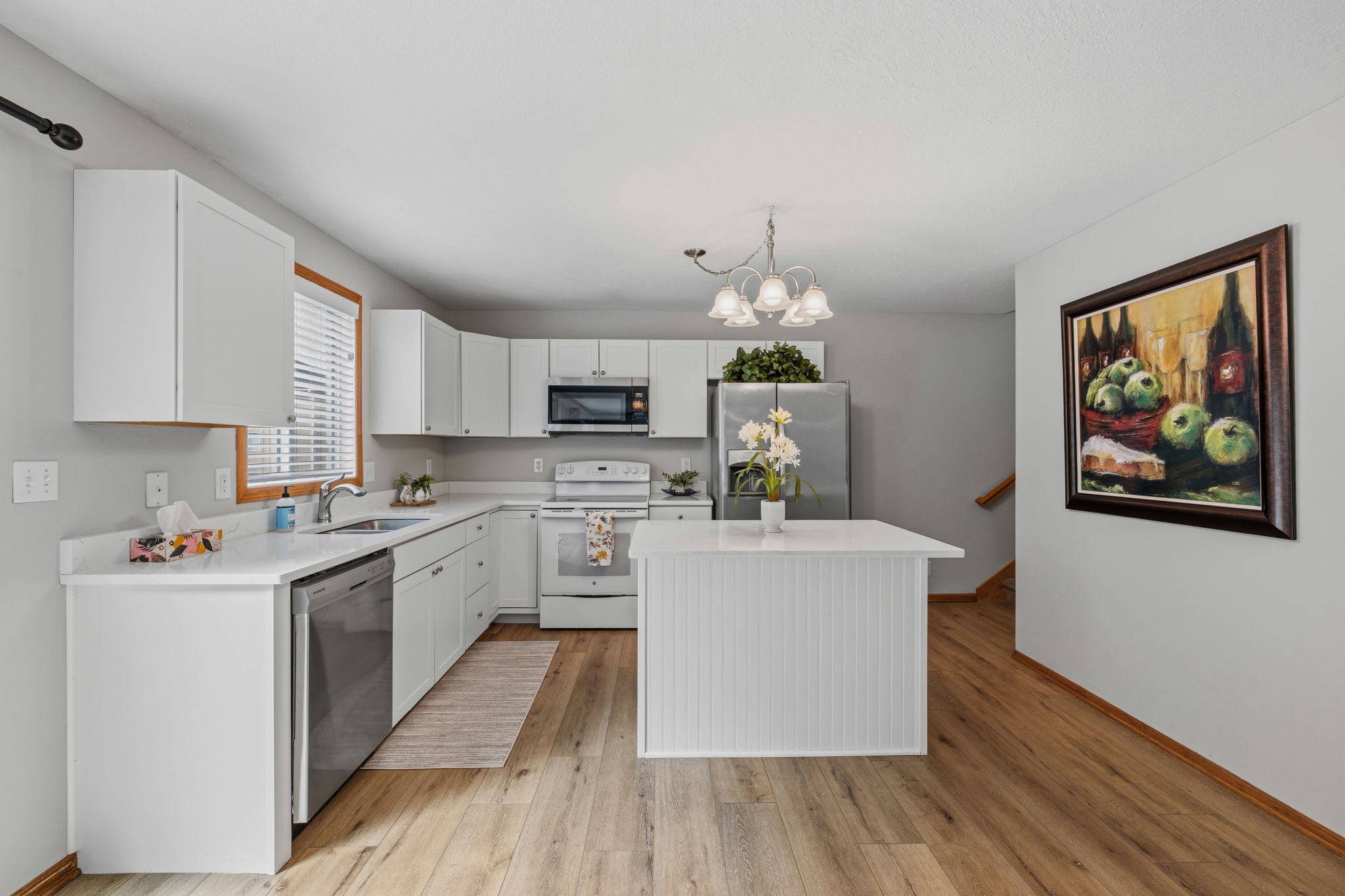 1002 Poe Avenue Property Photo 9