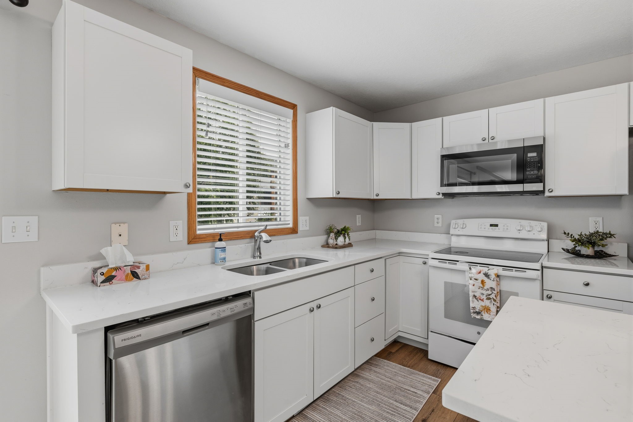1002 Poe Avenue Property Photo 10