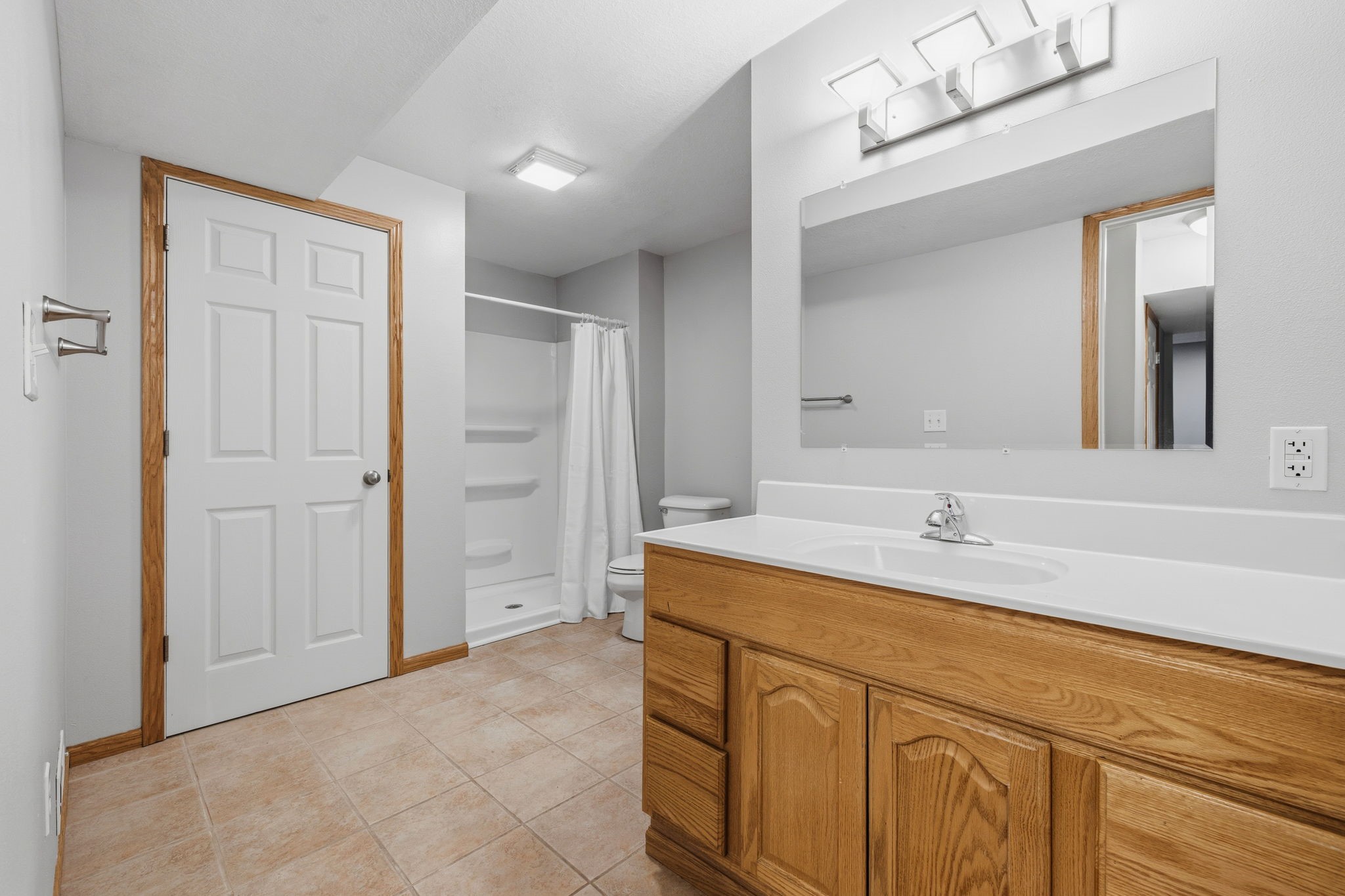 1002 Poe Avenue Property Photo 25