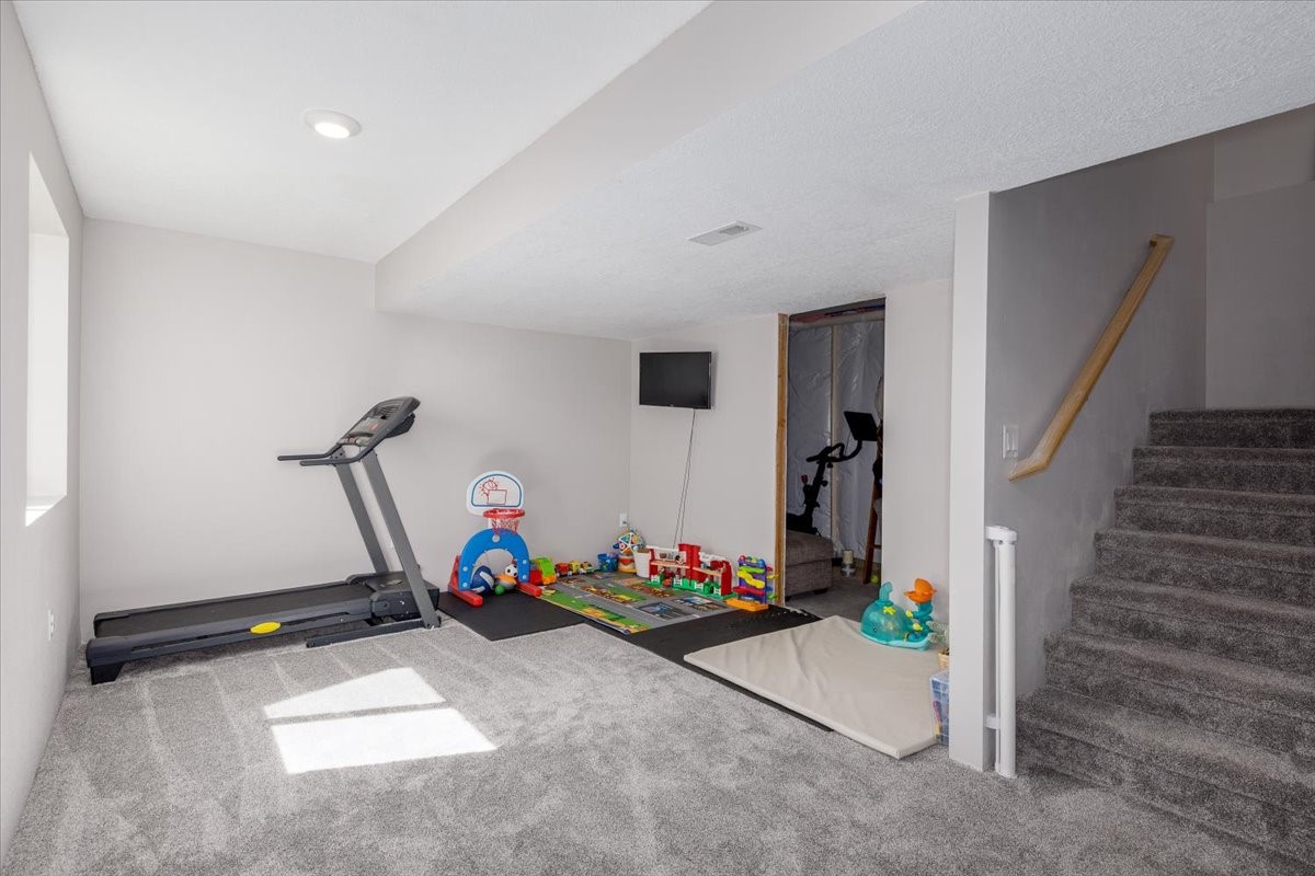 4420 E 44th Street Property Photo 20