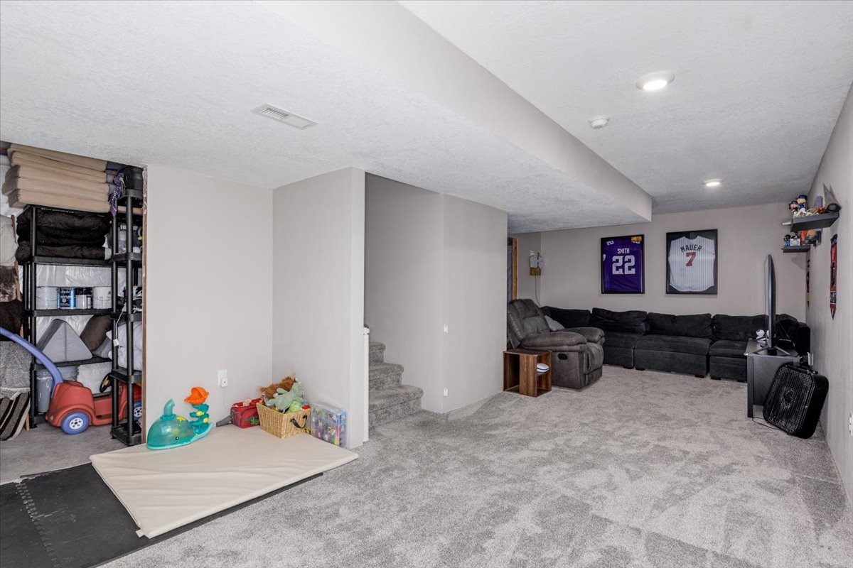 4420 E 44th Street Property Photo 21