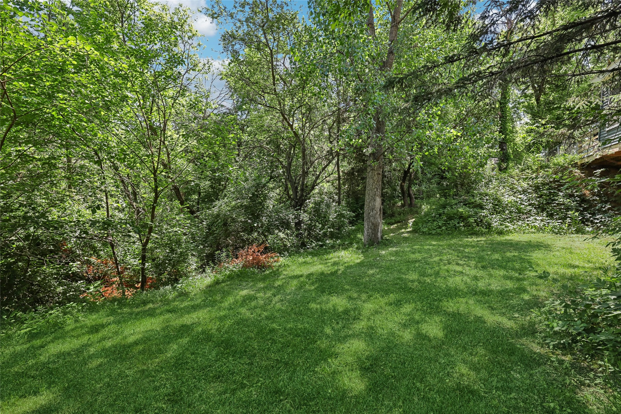 6033 N Lakeshore Drive Property Photo 10