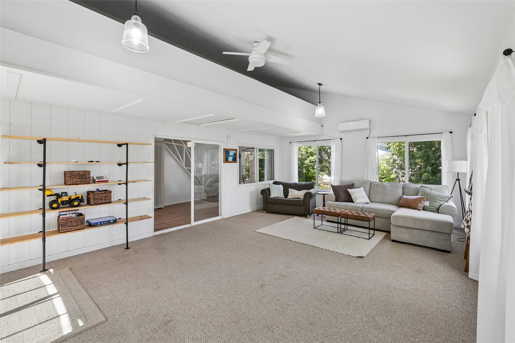6033 N Lakeshore Drive Property Photo 16