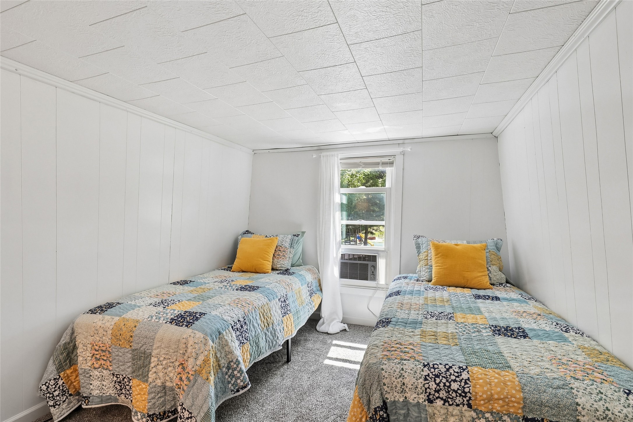6033 N Lakeshore Drive Property Photo 23