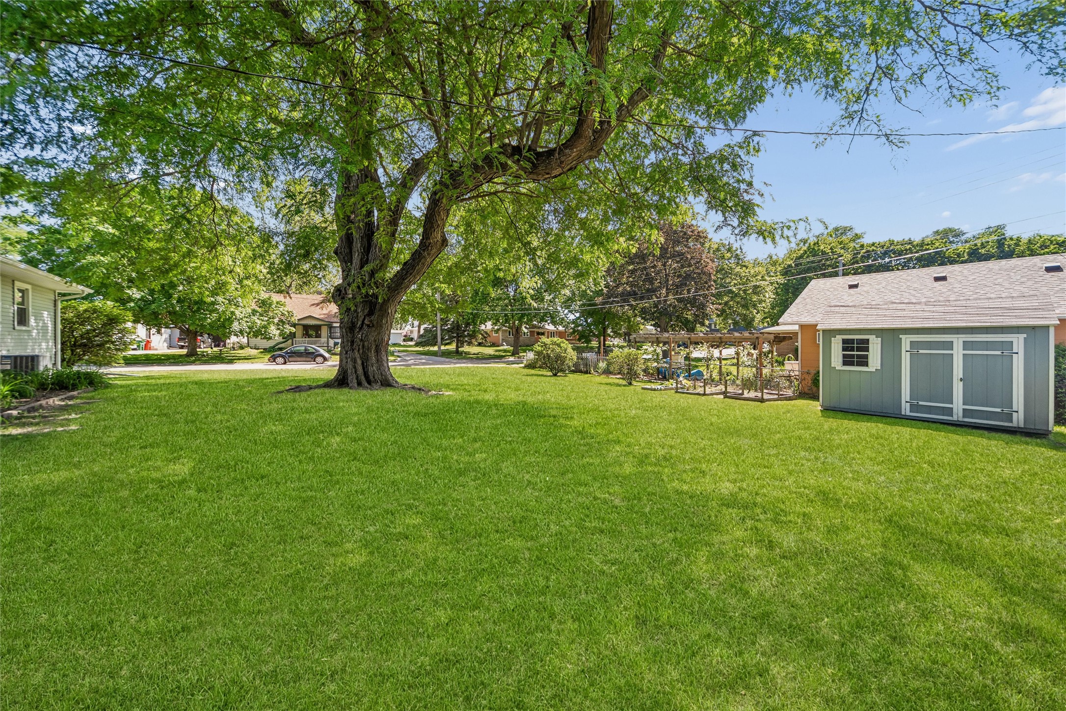 564 Sw Goodwin Street Property Photo 22
