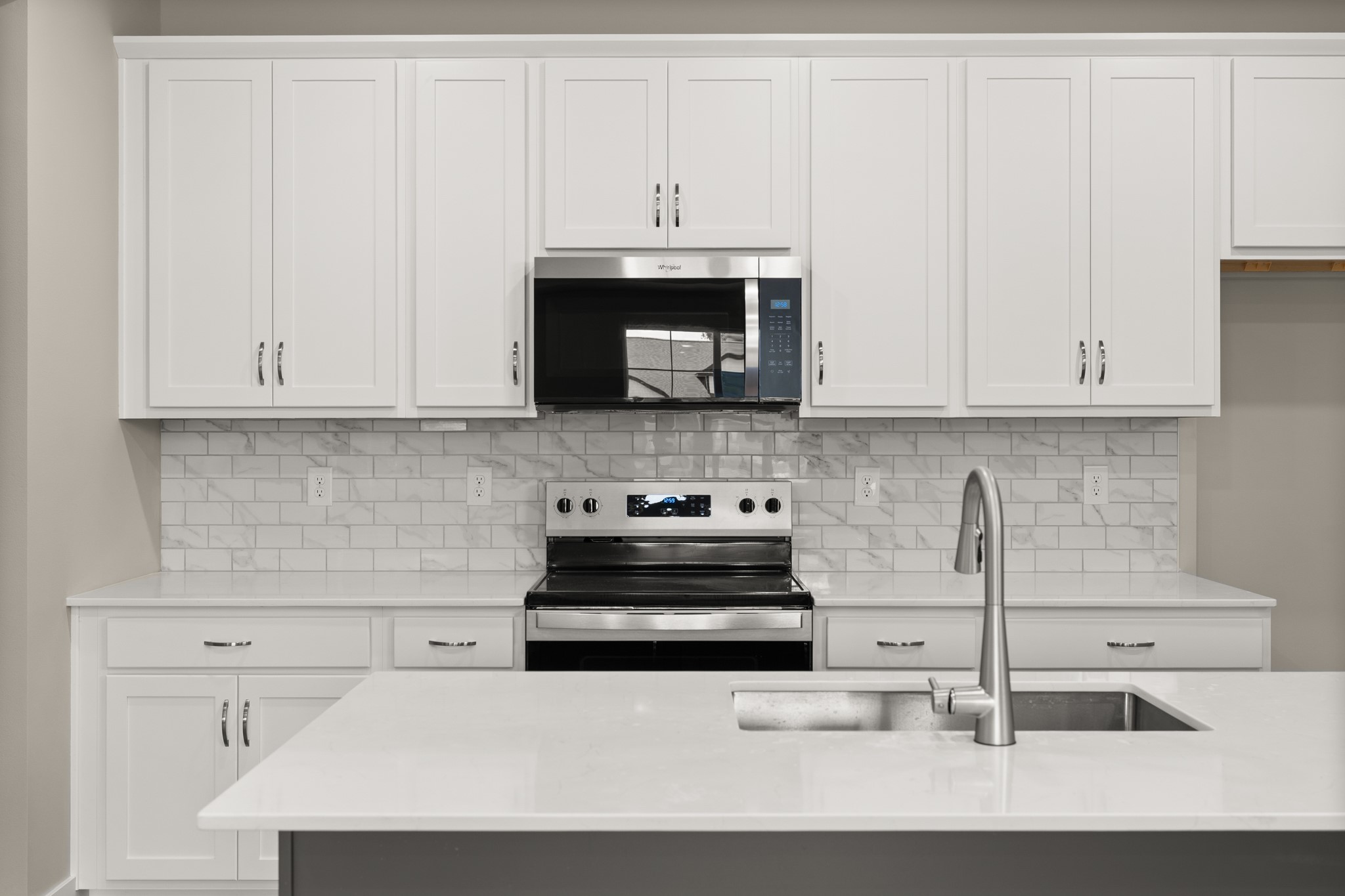 300 Veterans Boulevard Property Photo 3