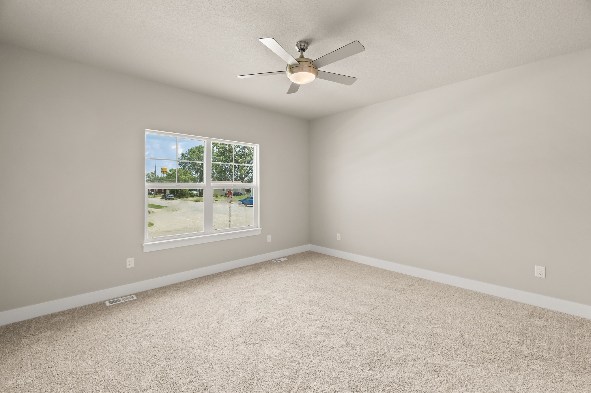 300 Veterans Boulevard Property Photo 12