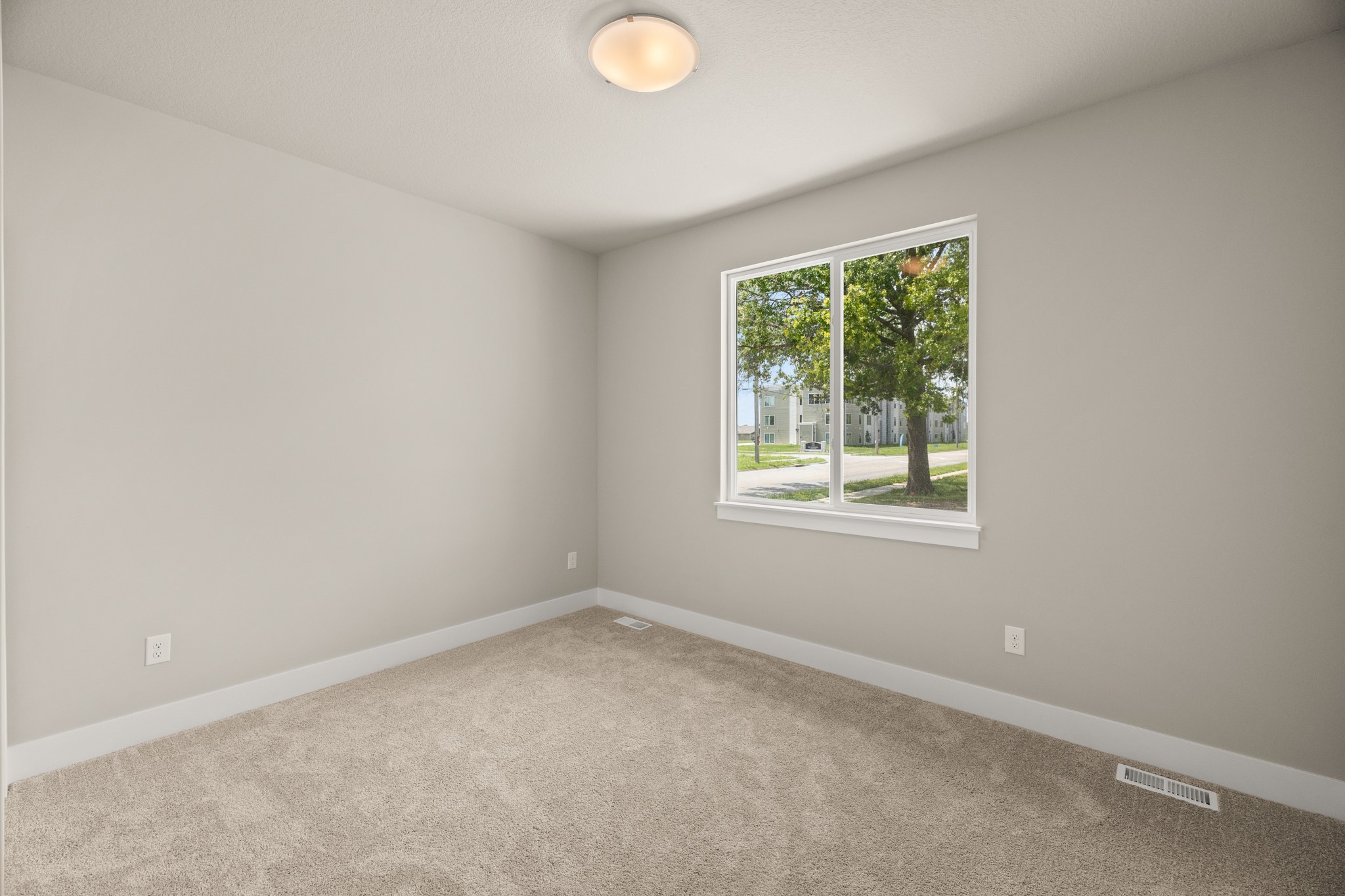 300 Veterans Boulevard Property Photo 21
