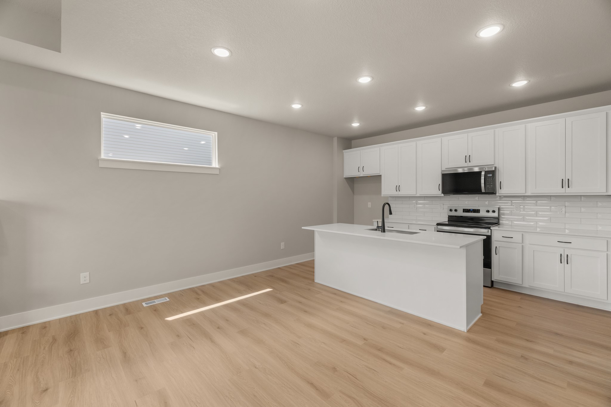 304 Veterans Boulevard Property Photo 8