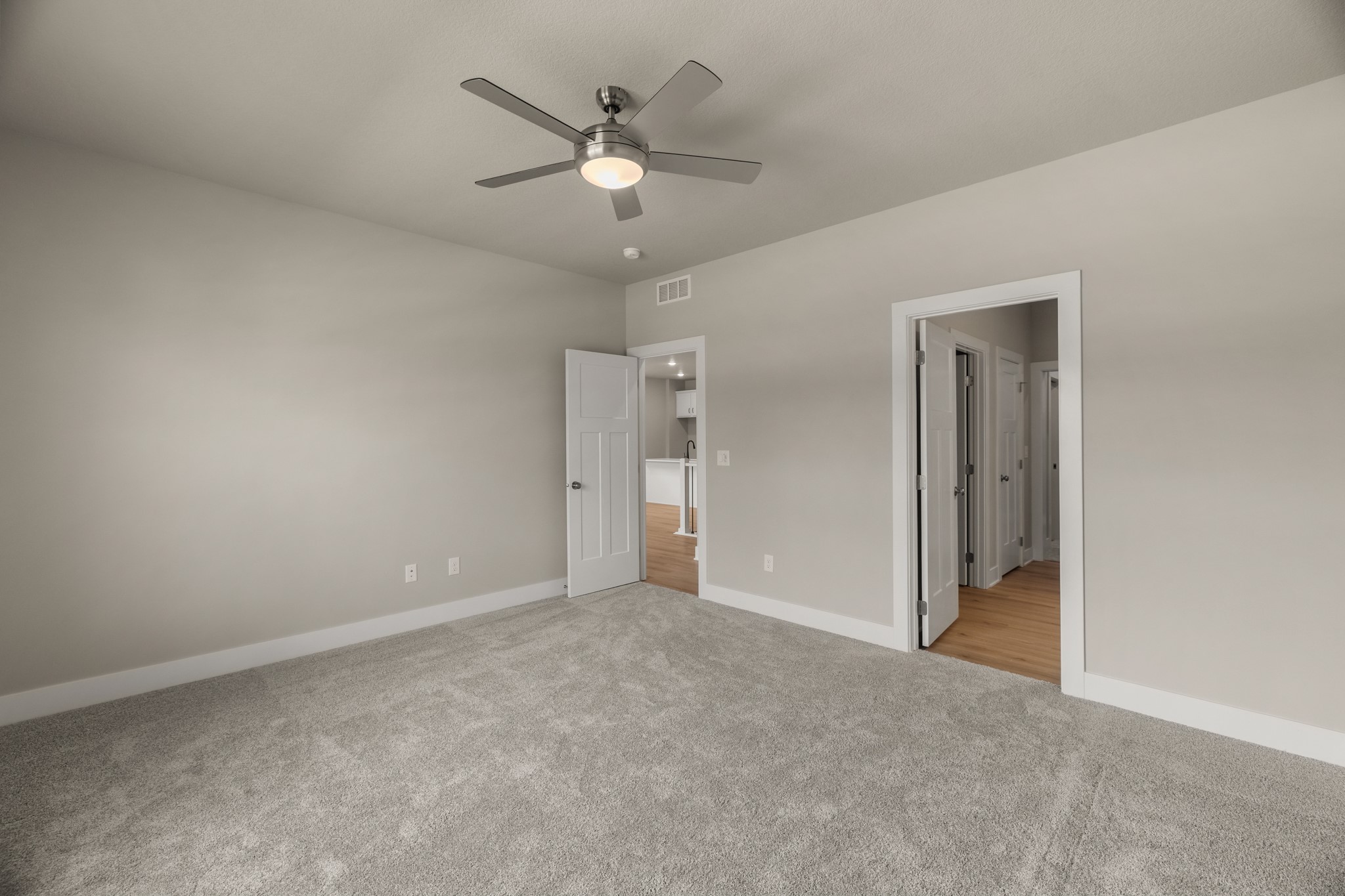 304 Veterans Boulevard Property Photo 23
