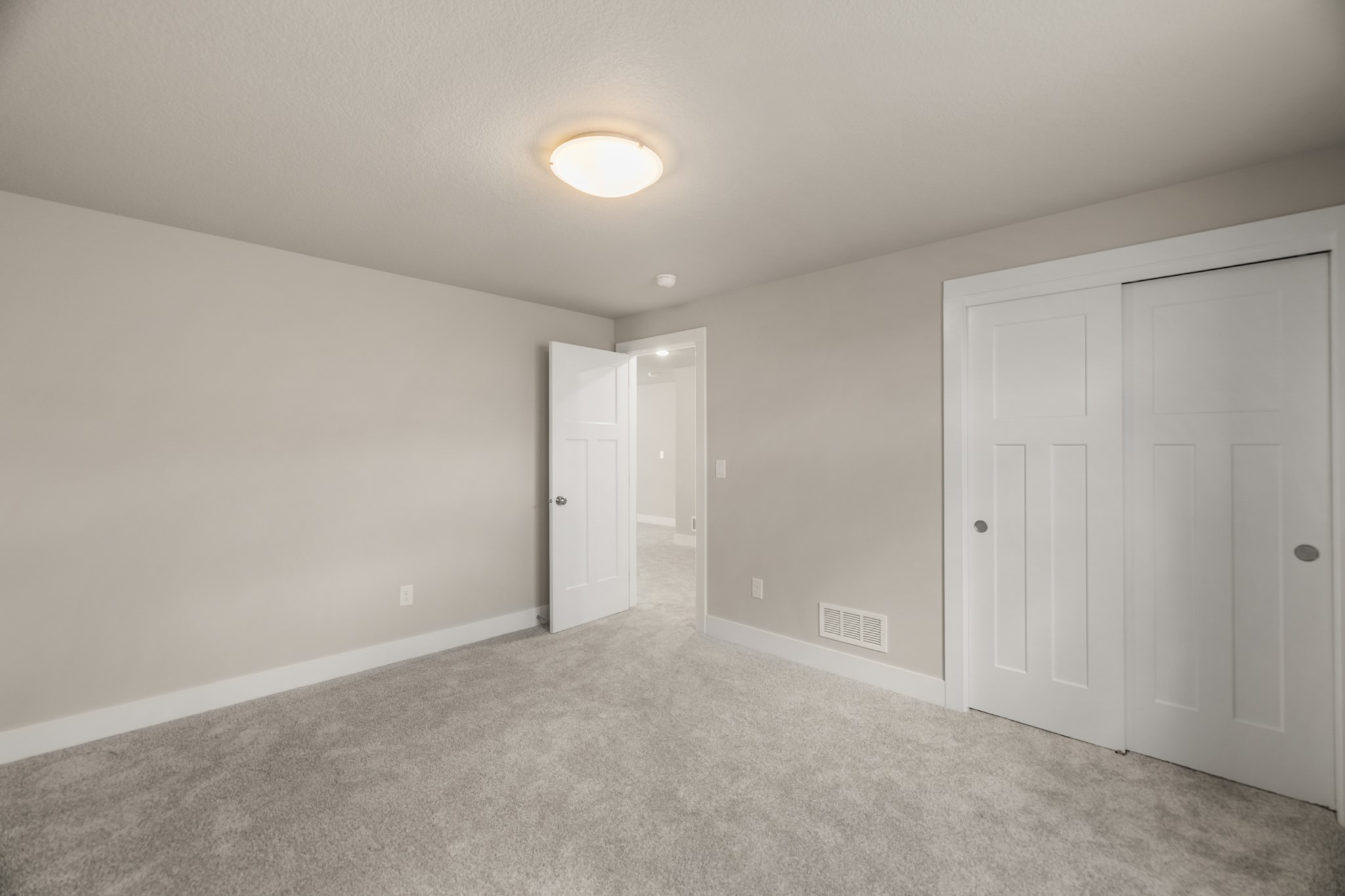 304 Veterans Boulevard Property Photo 32
