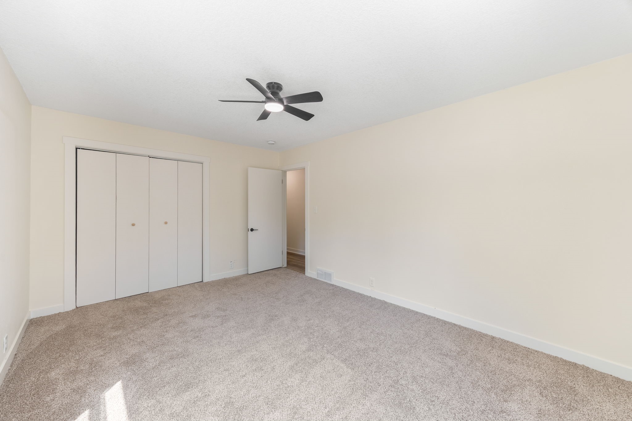 6619 Sunset Terrace Property Photo 18