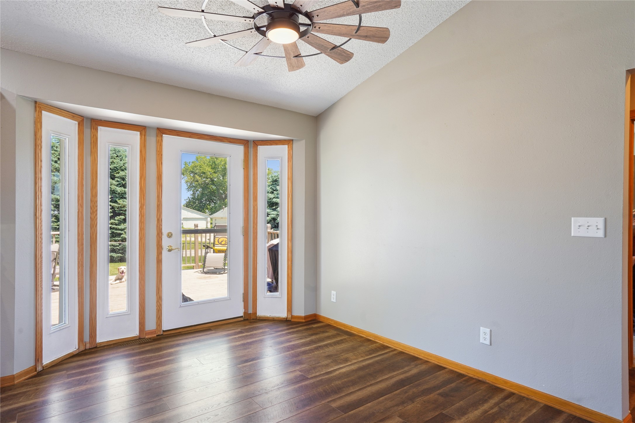 310 1st Street Property Photo 5
