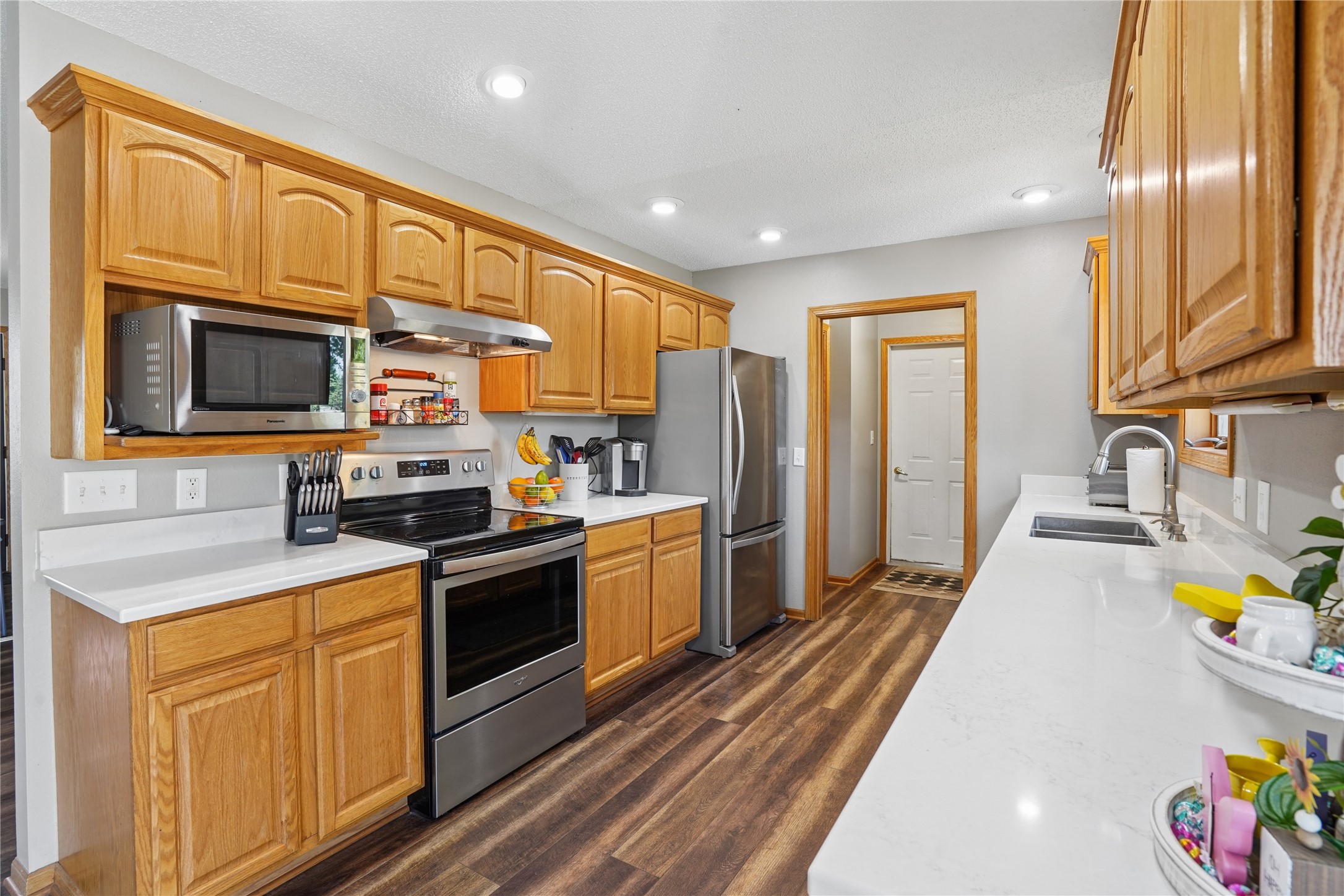 310 1st Street Property Photo 6