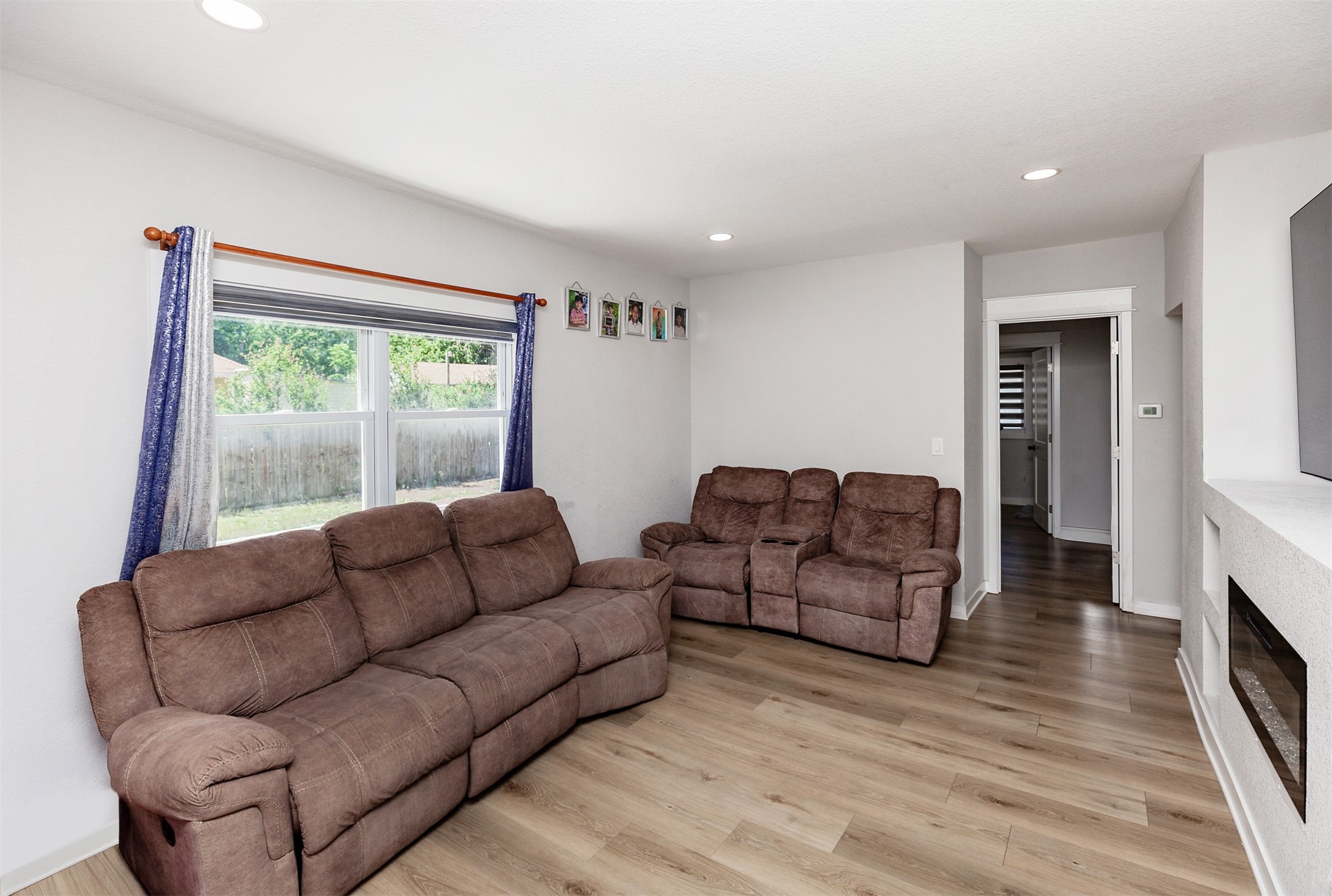 2326 Des Moines Street Property Photo 9