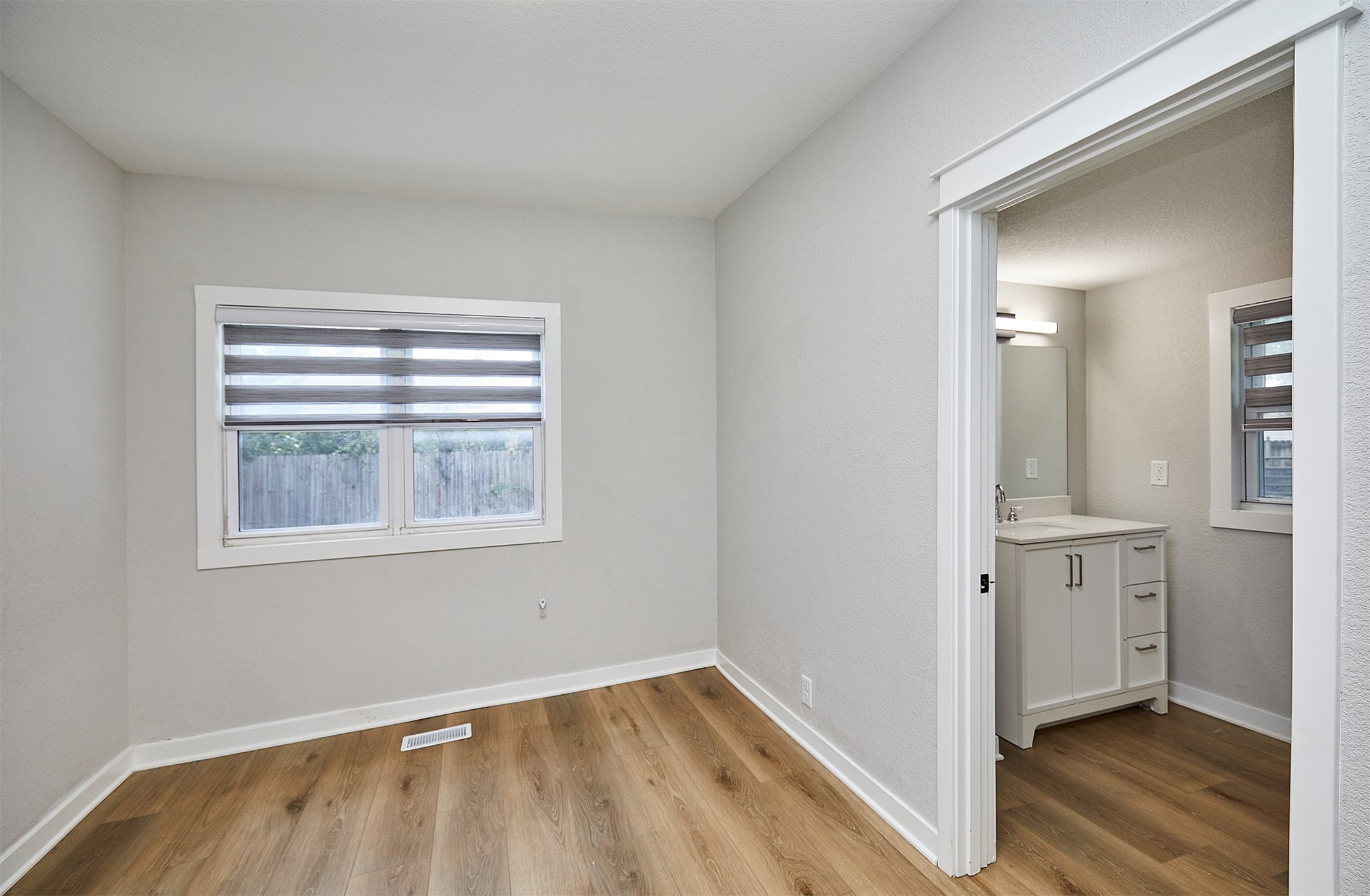 2326 Des Moines Street Property Photo 20