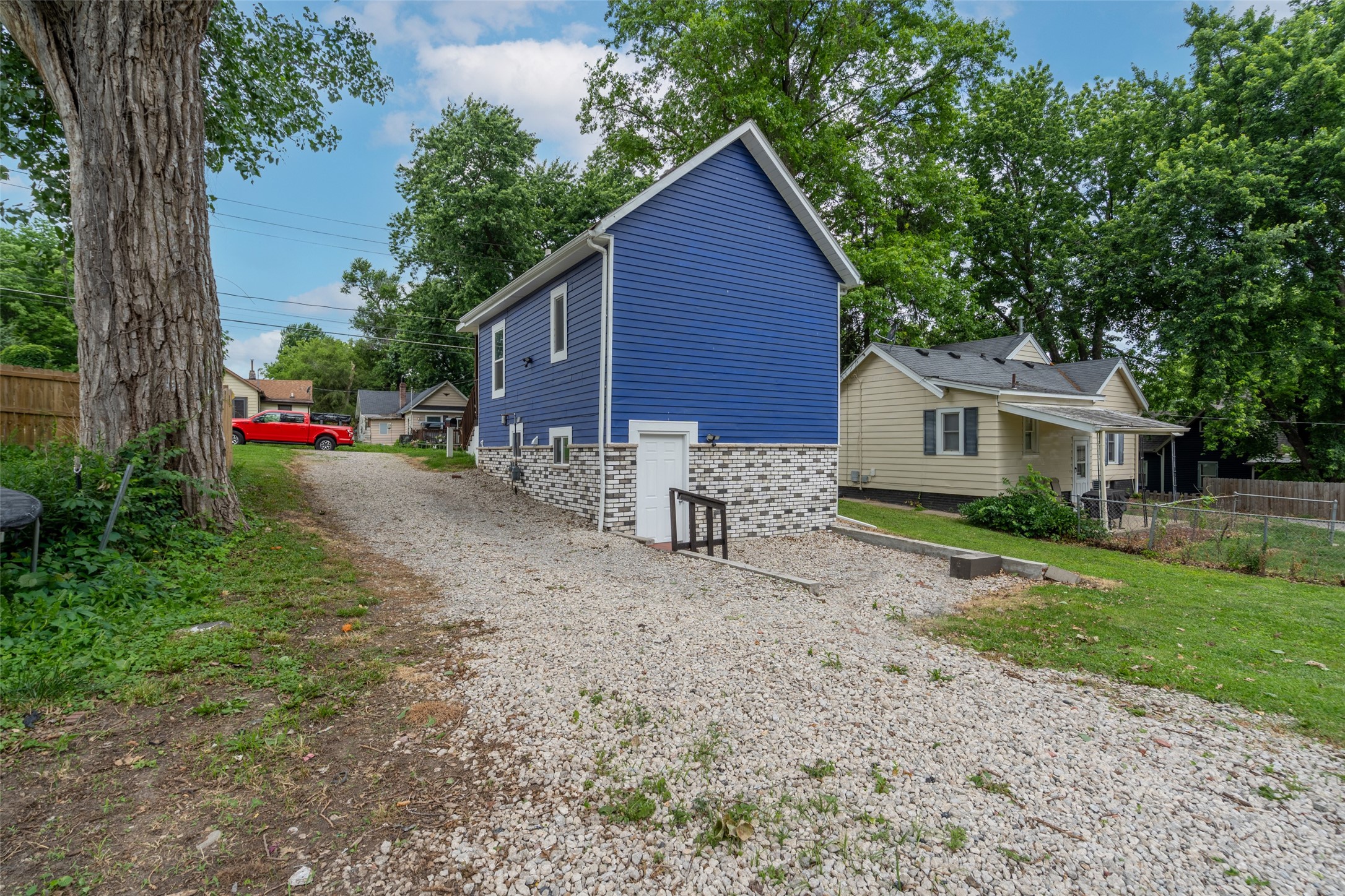 2413 Se 8th Street Property Photo 4