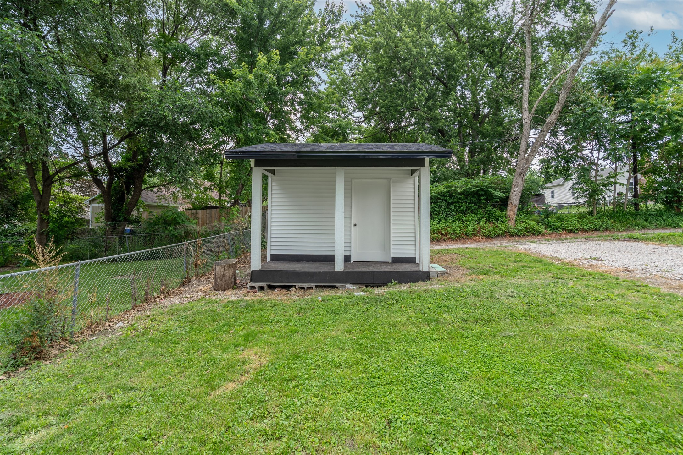 2413 Se 8th Street Property Photo 5