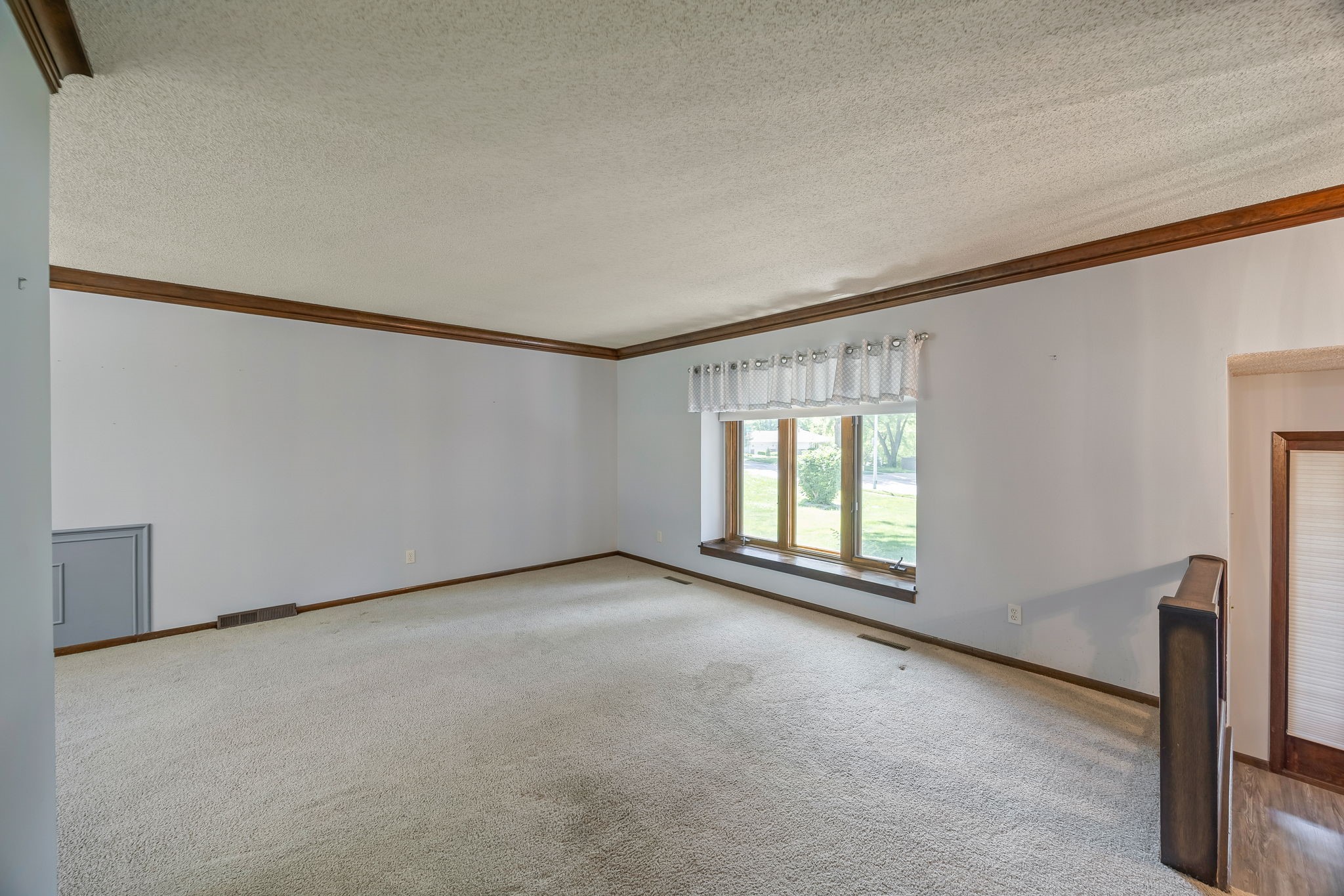 2611 Thornton Avenue Property Photo 9