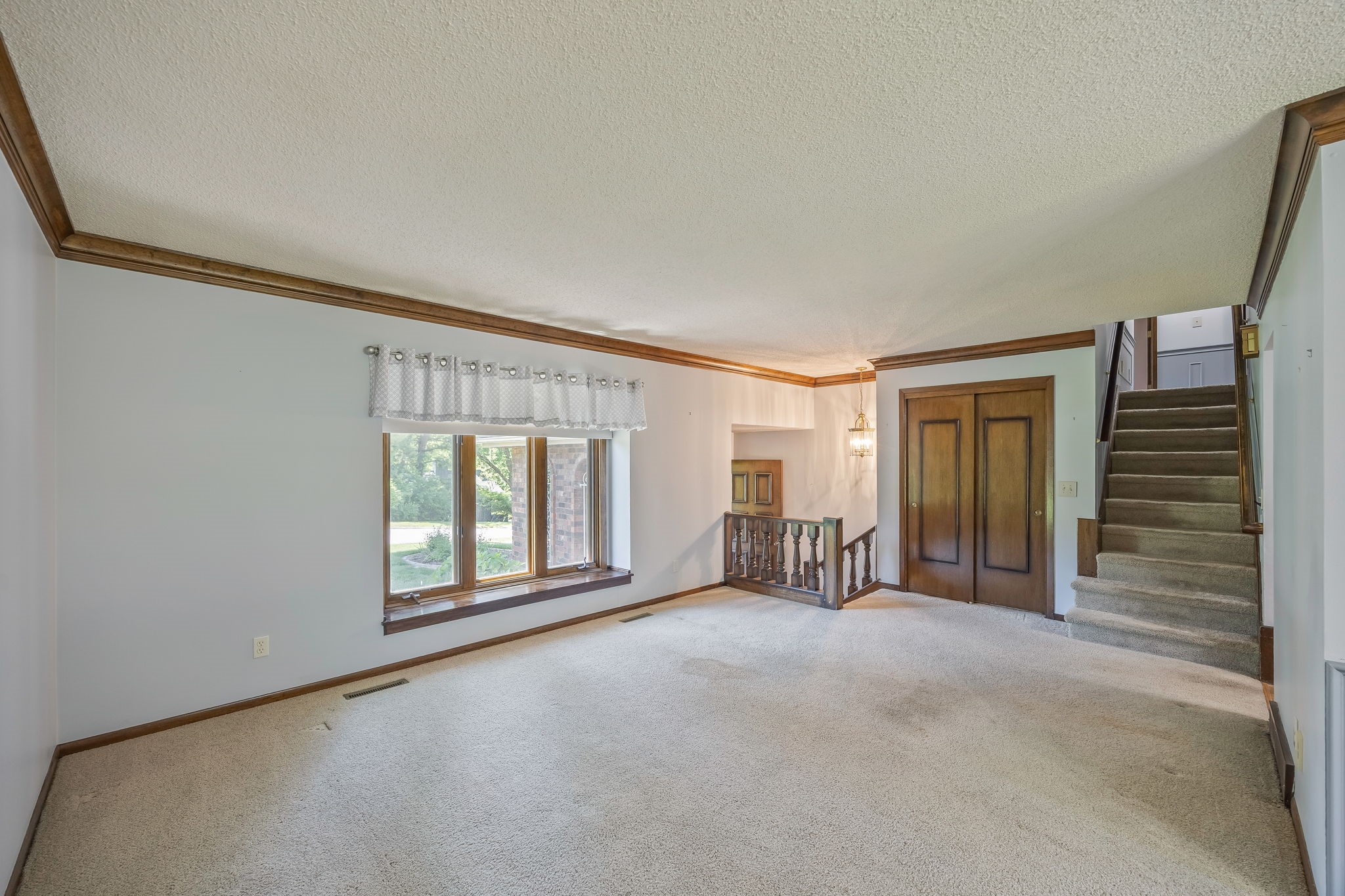 2611 Thornton Avenue Property Photo 11