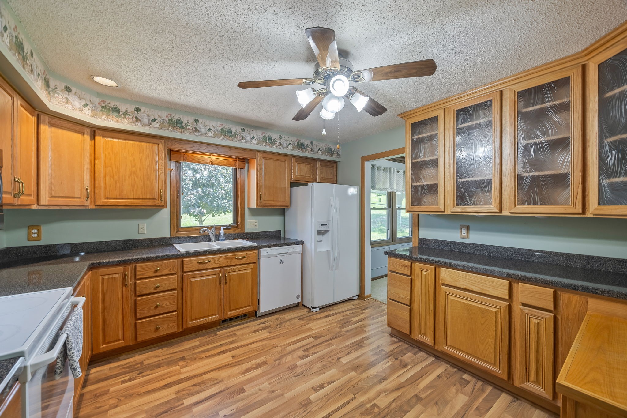 2611 Thornton Avenue Property Photo 17