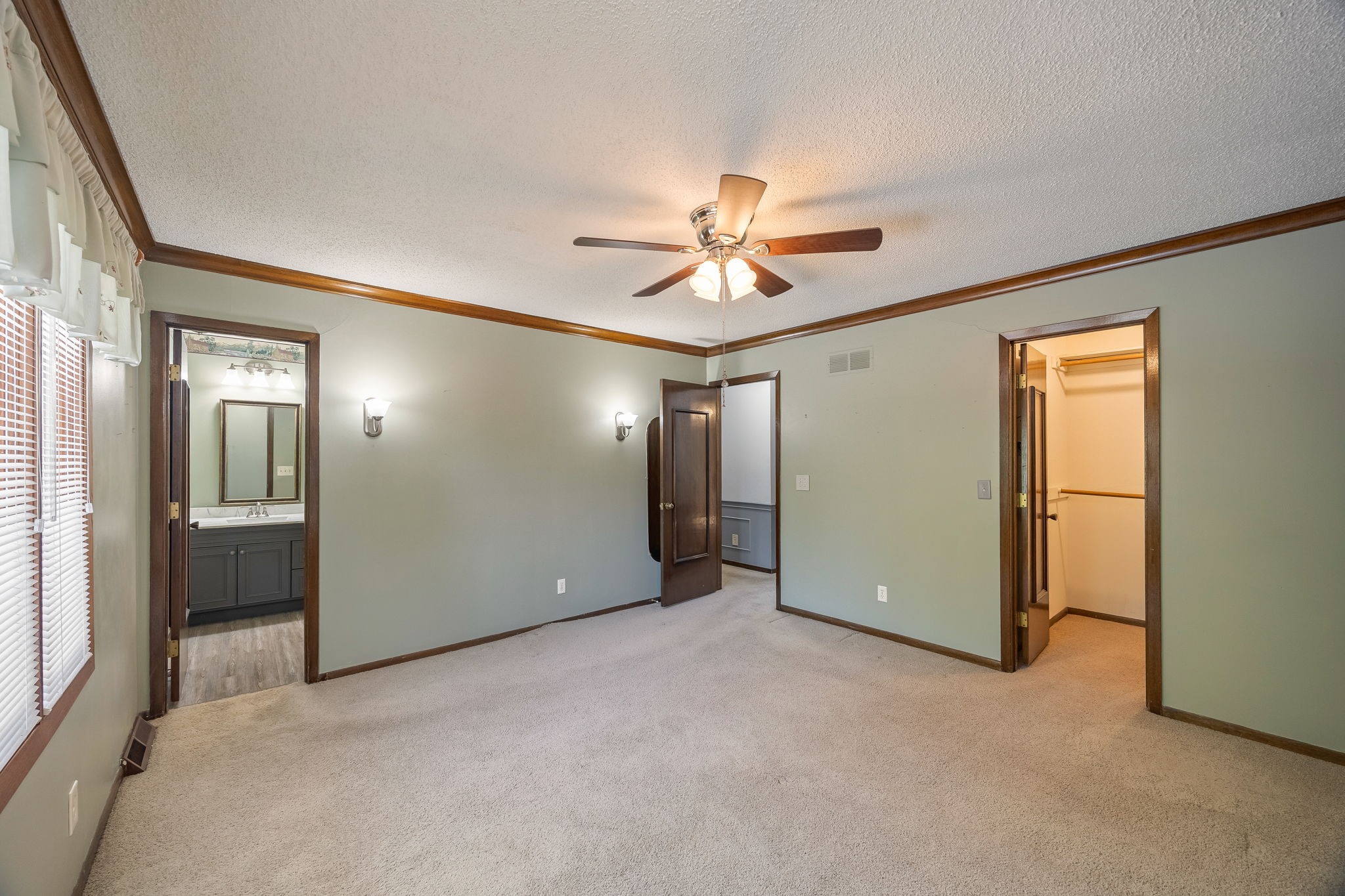 2611 Thornton Avenue Property Photo 23