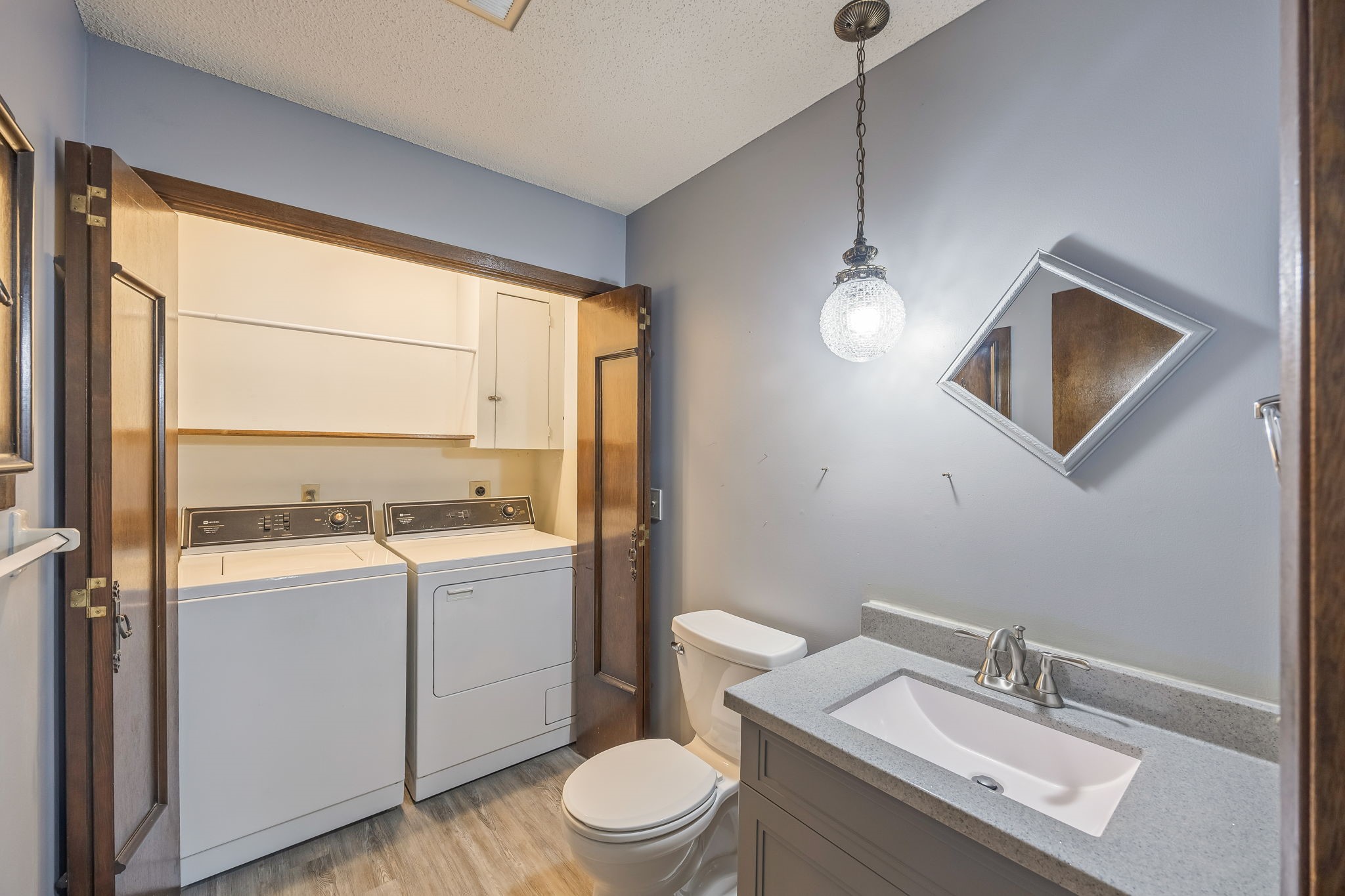 2611 Thornton Avenue Property Photo 29