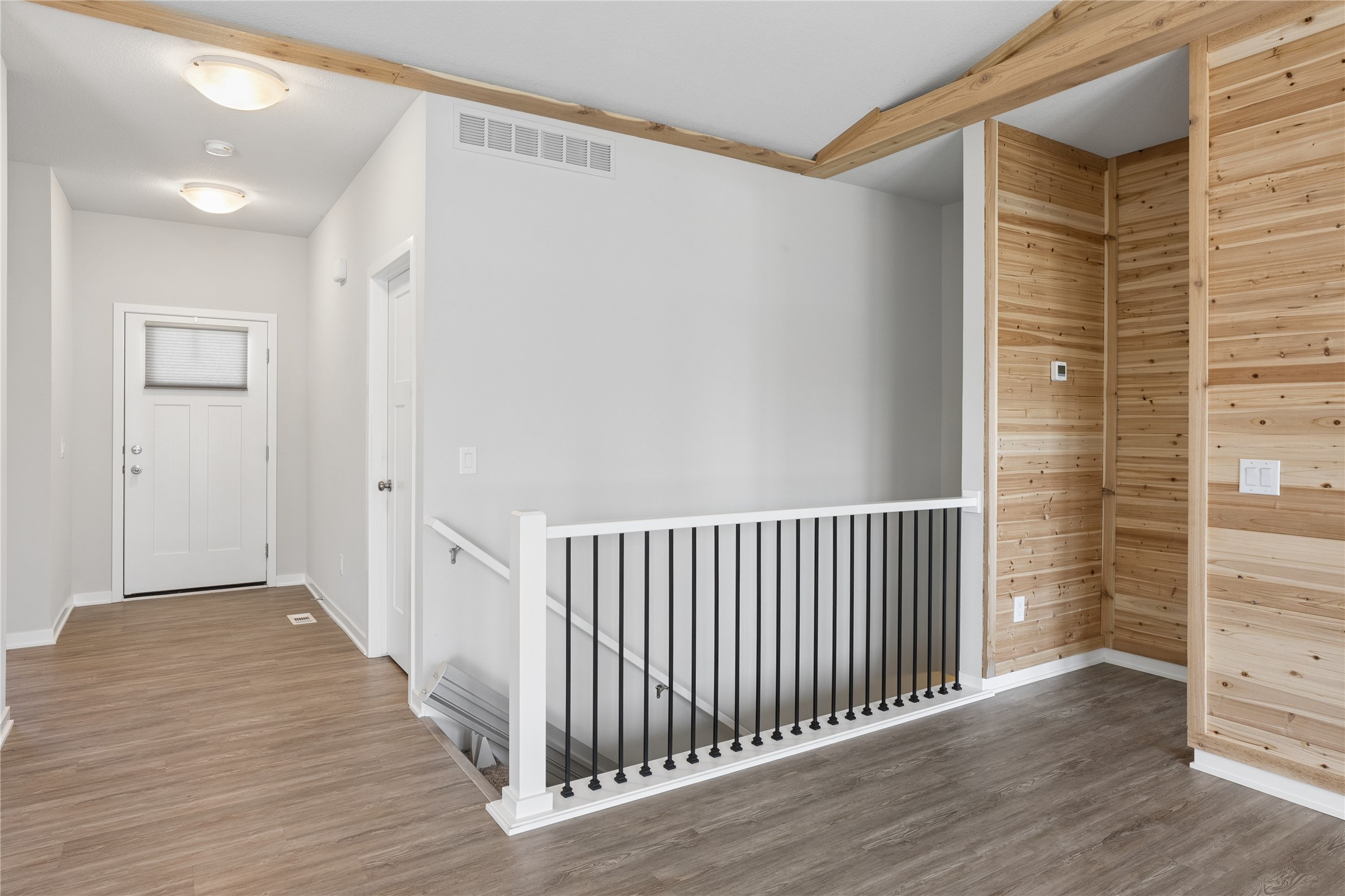 1603 E Franklin Avenue Property Photo 2